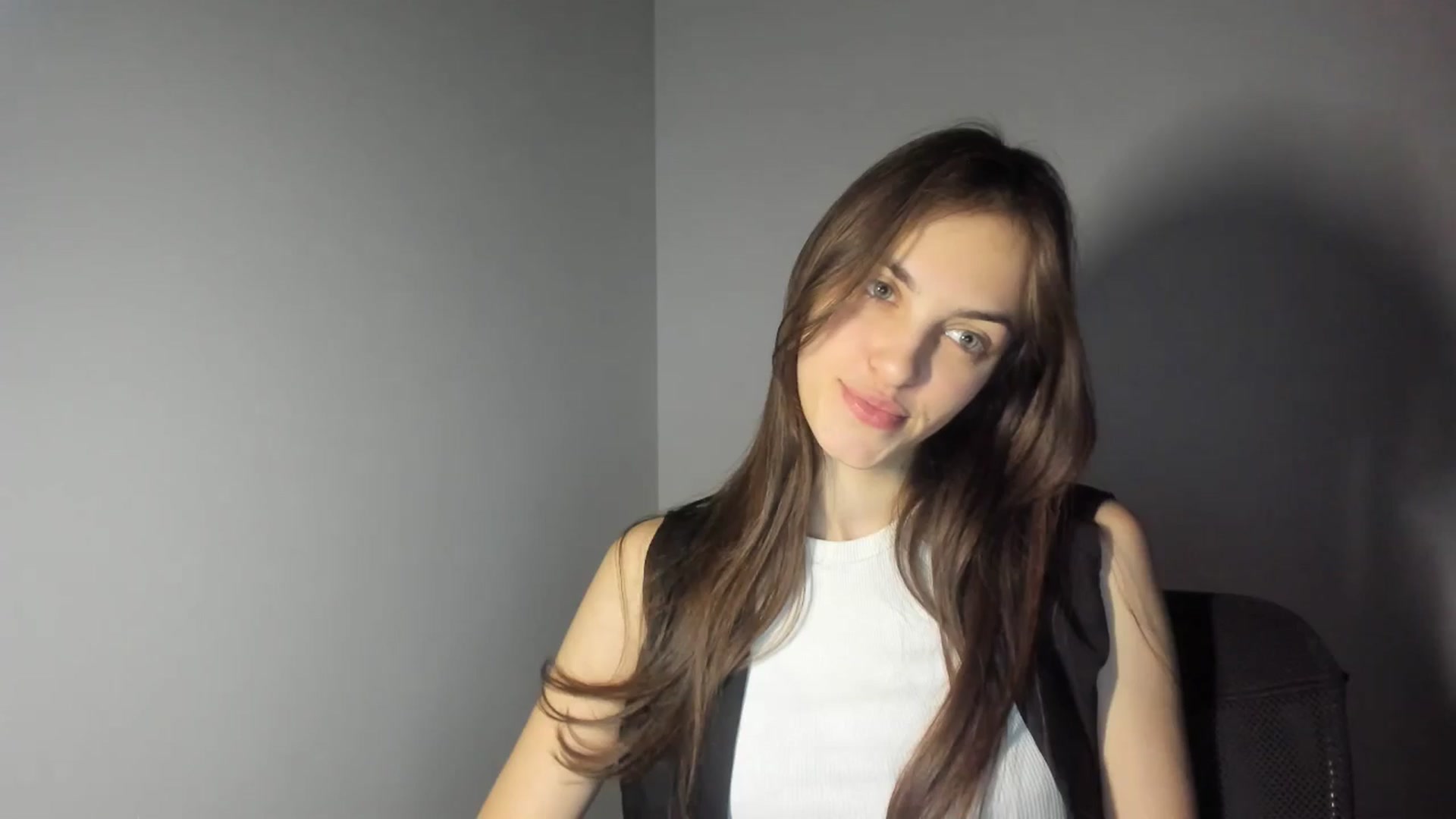 Gallery image thumbnail from Dashamoxy's myfreecams stream on, 02/13/2026, 17:13 image 6 of 20