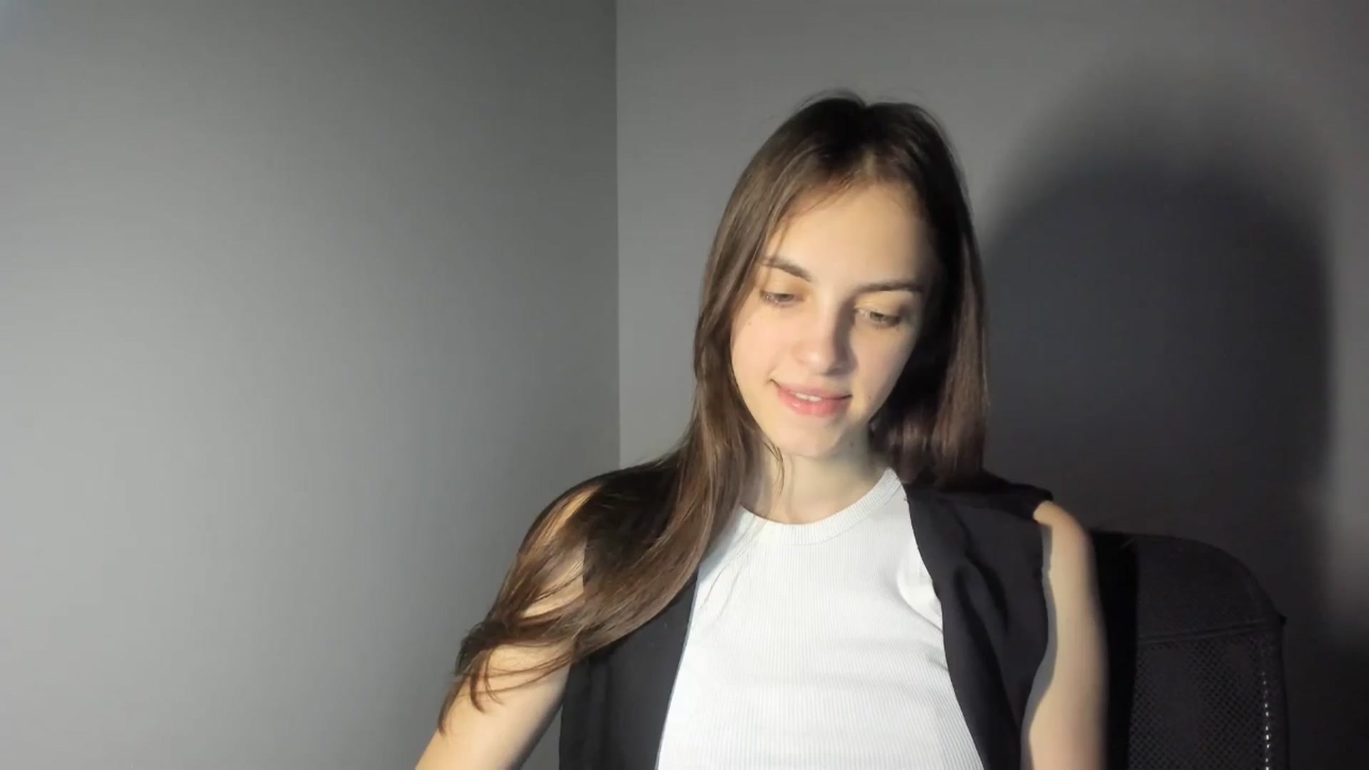 Gallery image thumbnail from Dashamoxy's myfreecams stream on, 02/13/2026, 17:13 image 13 of 20
