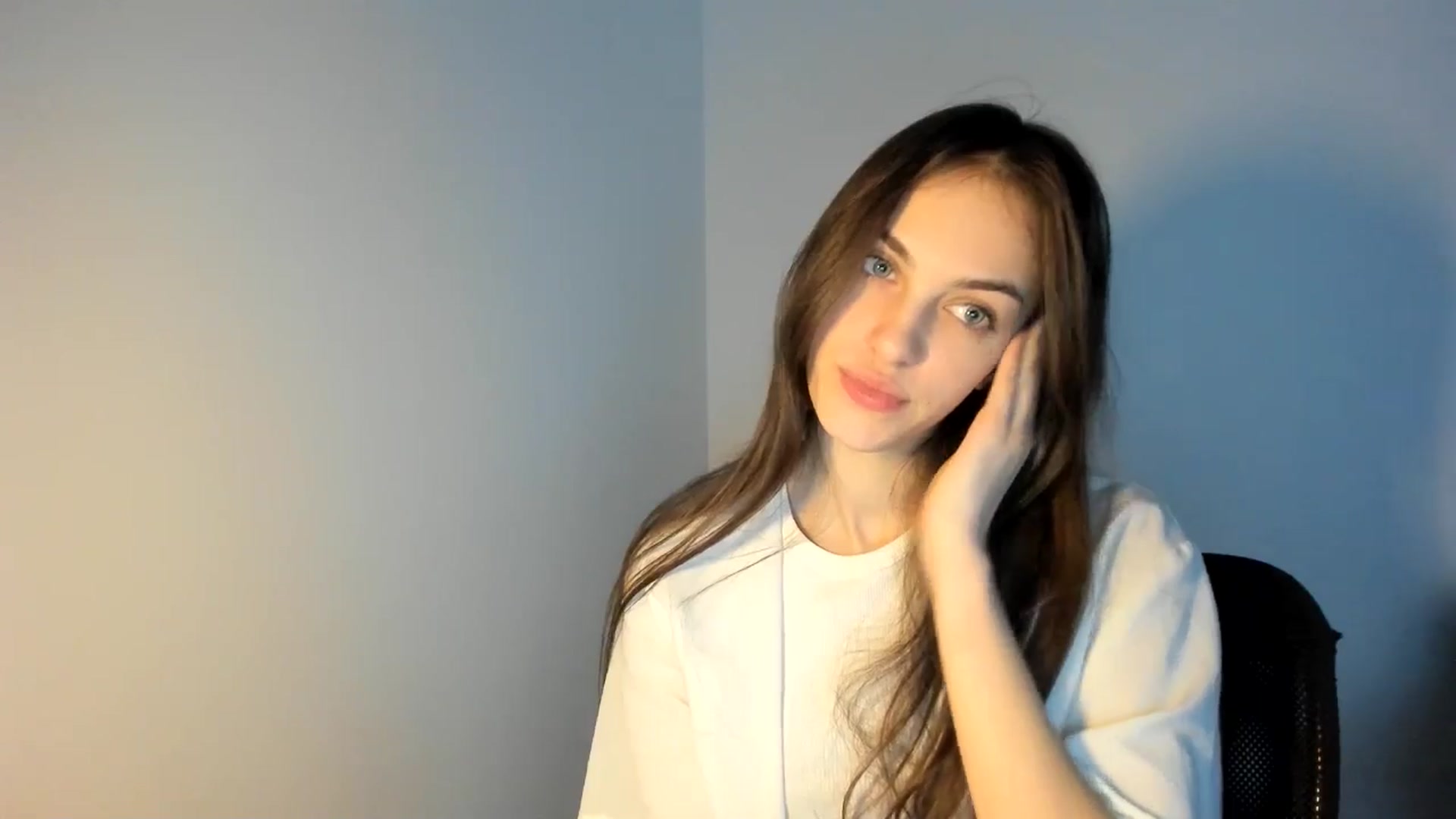 Gallery image thumbnail from Dashamoxy's myfreecams stream on, 02/17/2026, 14:17 image 11 of 20