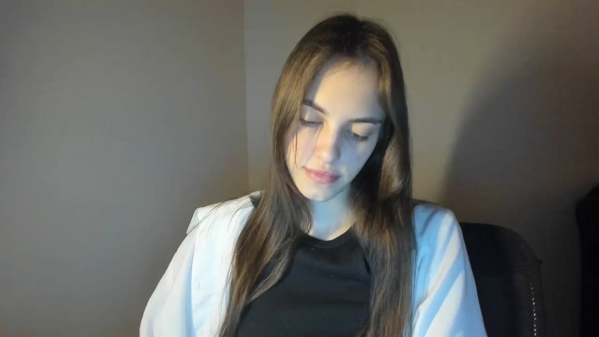 Gallery image thumbnail from Dashamoxy's myfreecams stream on, 02/18/2026, 20:04 image 13 of 20