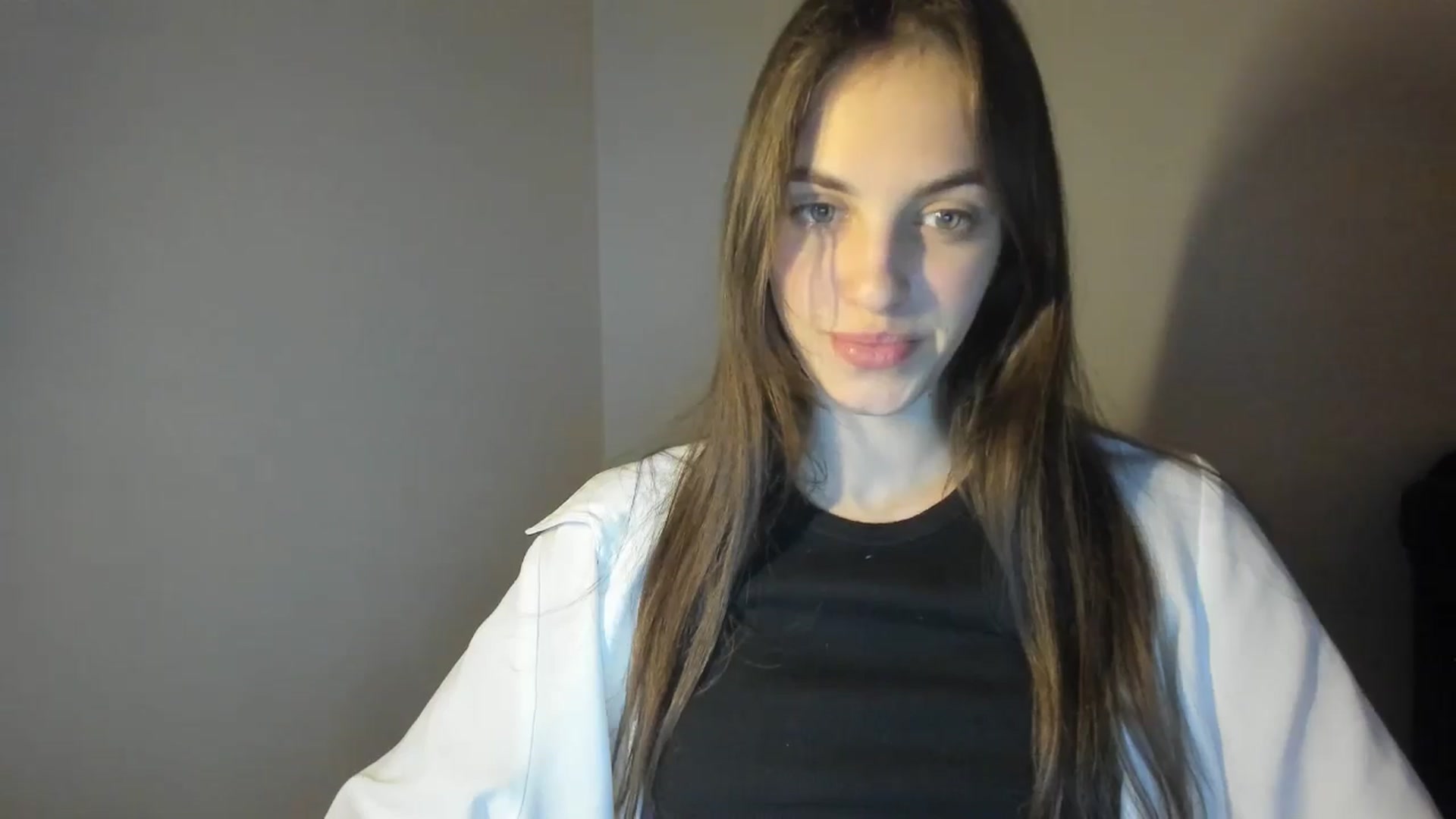 Gallery image thumbnail from Dashamoxy's myfreecams stream on, 02/18/2026, 20:04 image 16 of 20
