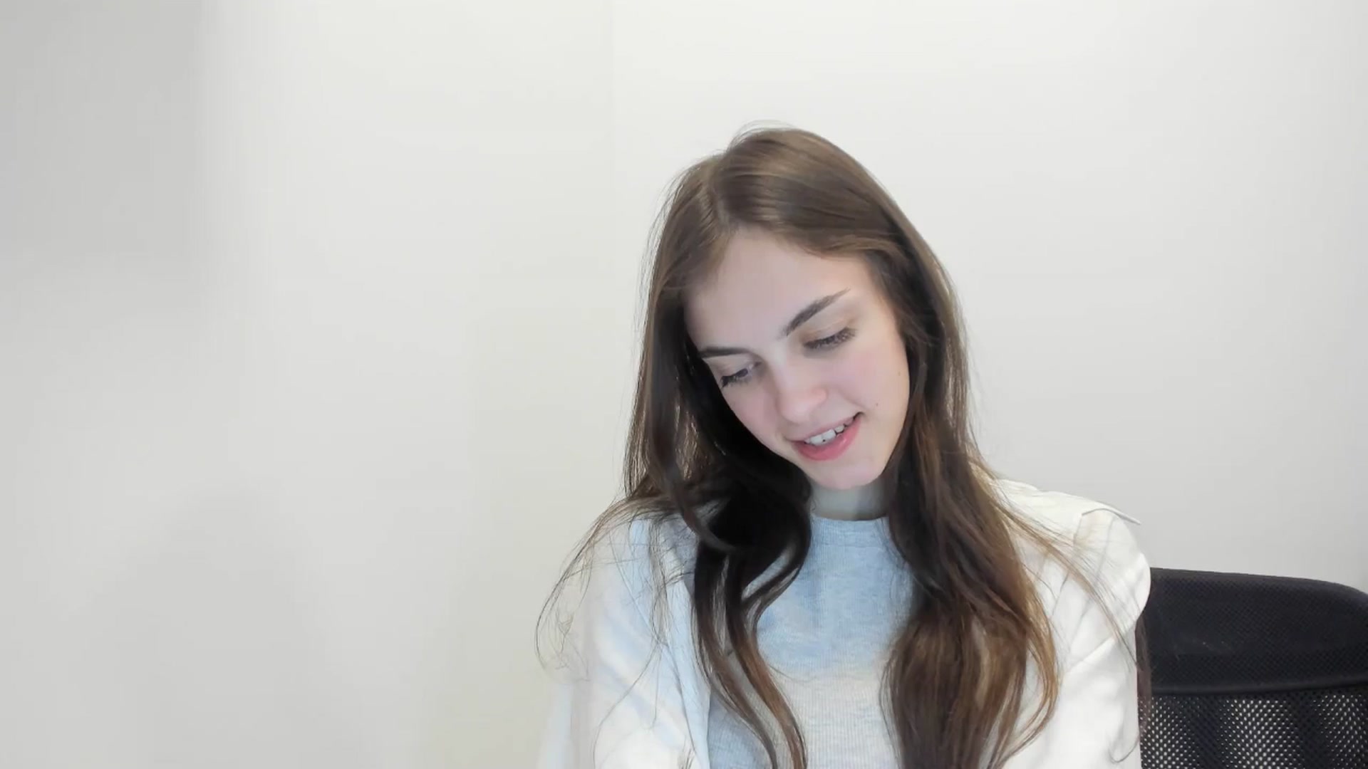 Gallery image thumbnail from Dashamoxy's myfreecams stream on, 02/19/2026, 18:48 image 3 of 20
