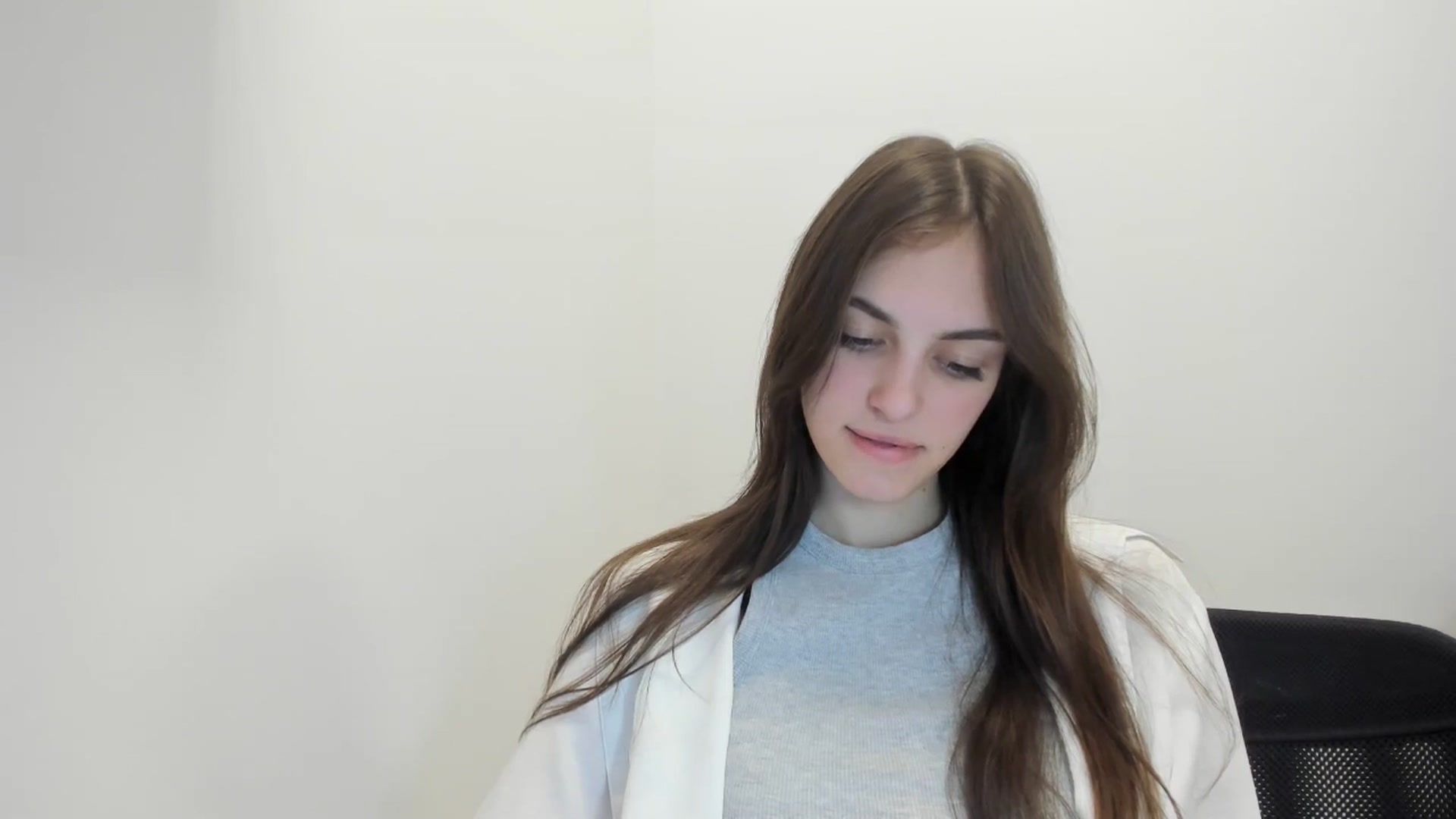 Gallery image thumbnail from Dashamoxy's myfreecams stream on, 02/19/2026, 18:48 image 2 of 20