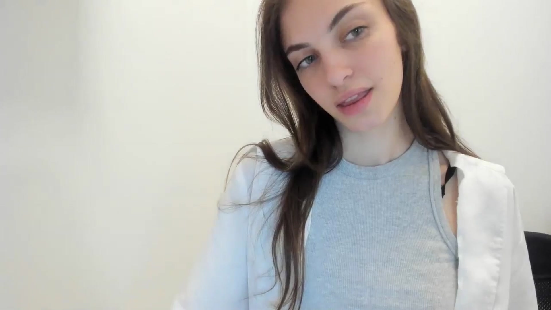 Gallery image thumbnail from Dashamoxy's myfreecams stream on, 02/19/2026, 18:48 image 7 of 20