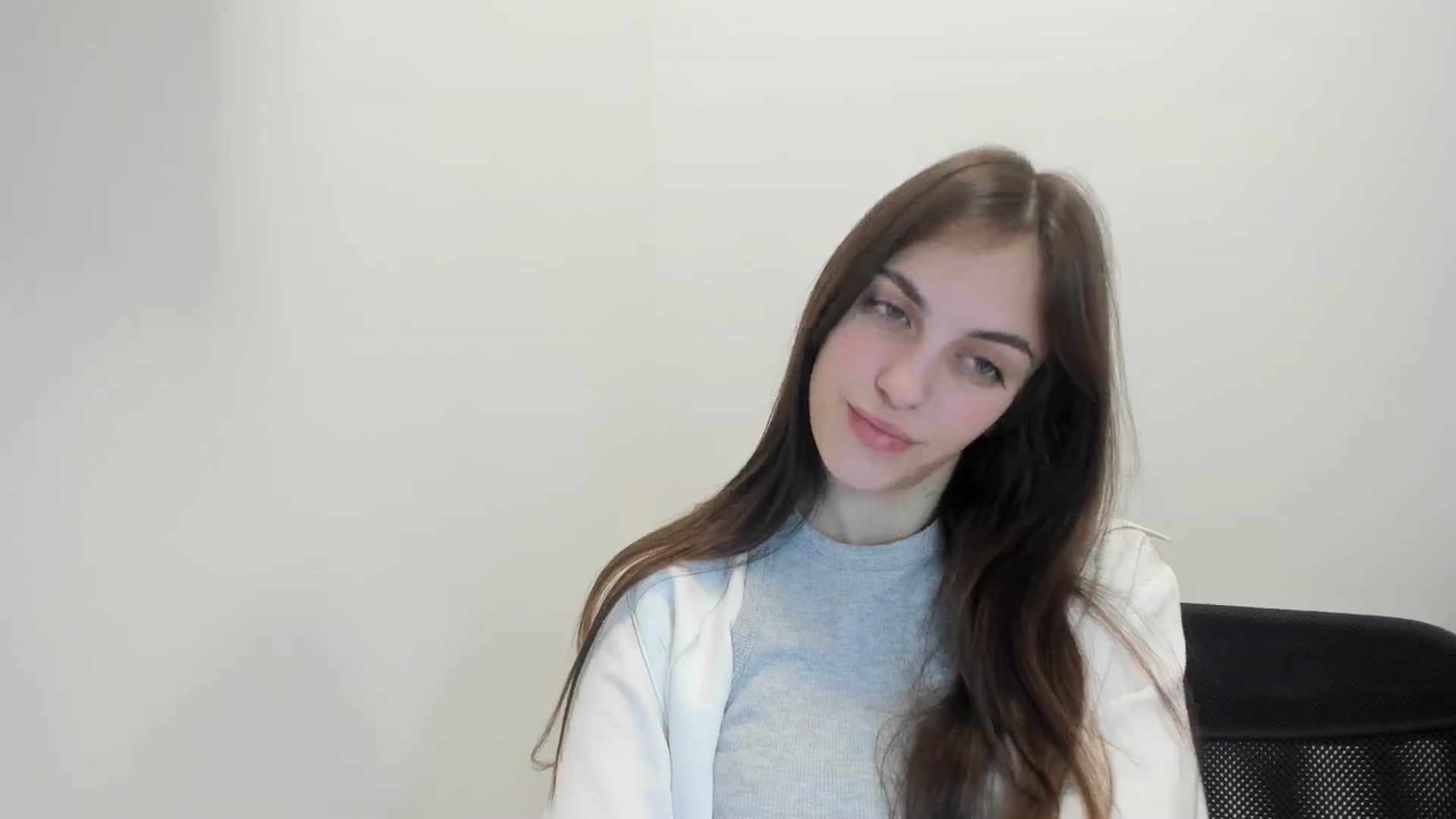 Gallery image thumbnail from Dashamoxy's myfreecams stream on, 02/19/2026, 18:48 image 4 of 20