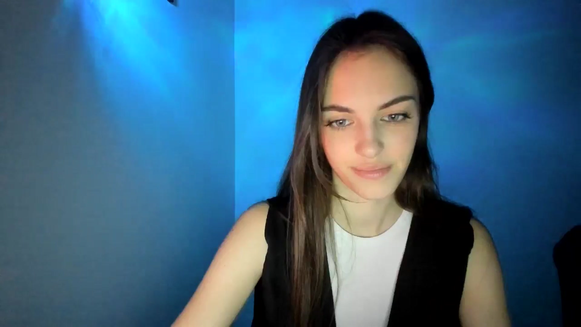 Gallery image thumbnail from Dashamoxy's myfreecams stream on, 02/20/2026, 18:37 image 3 of 20