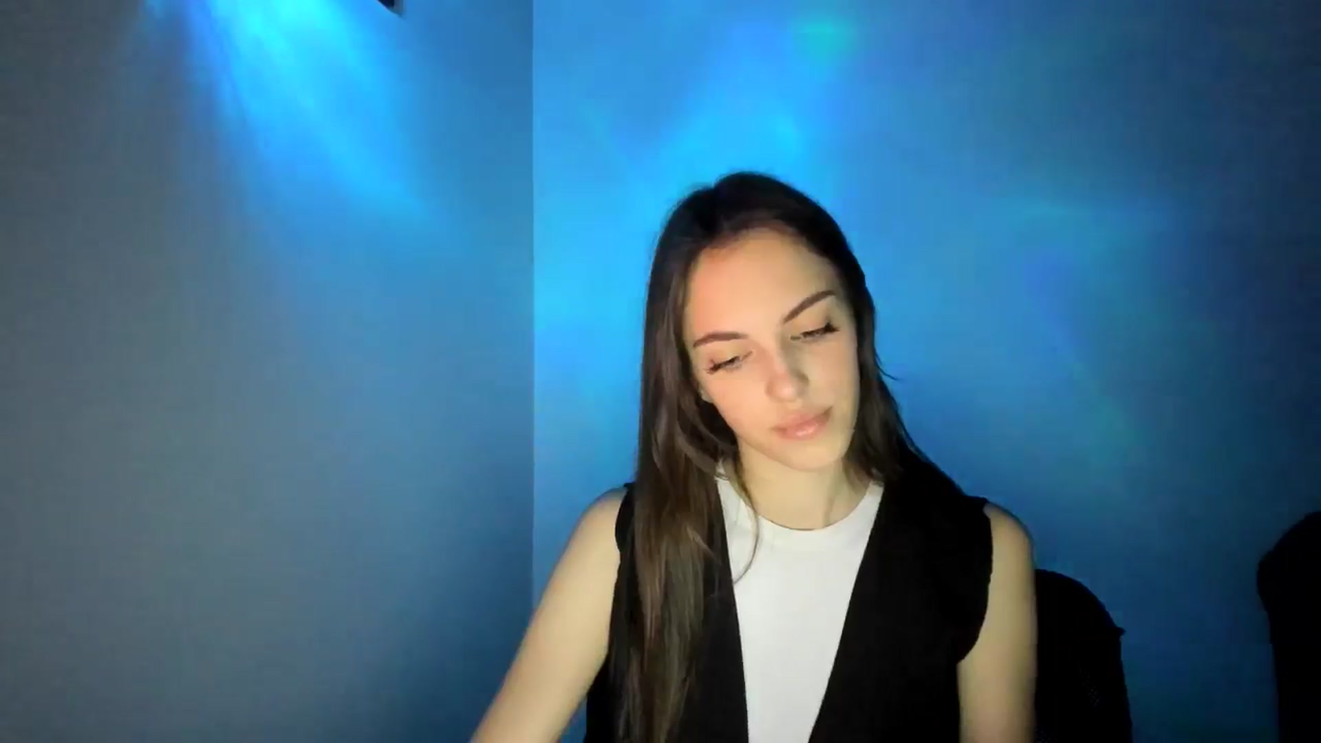 Gallery image thumbnail from Dashamoxy's myfreecams stream on, 02/20/2026, 18:37 image 4 of 20
