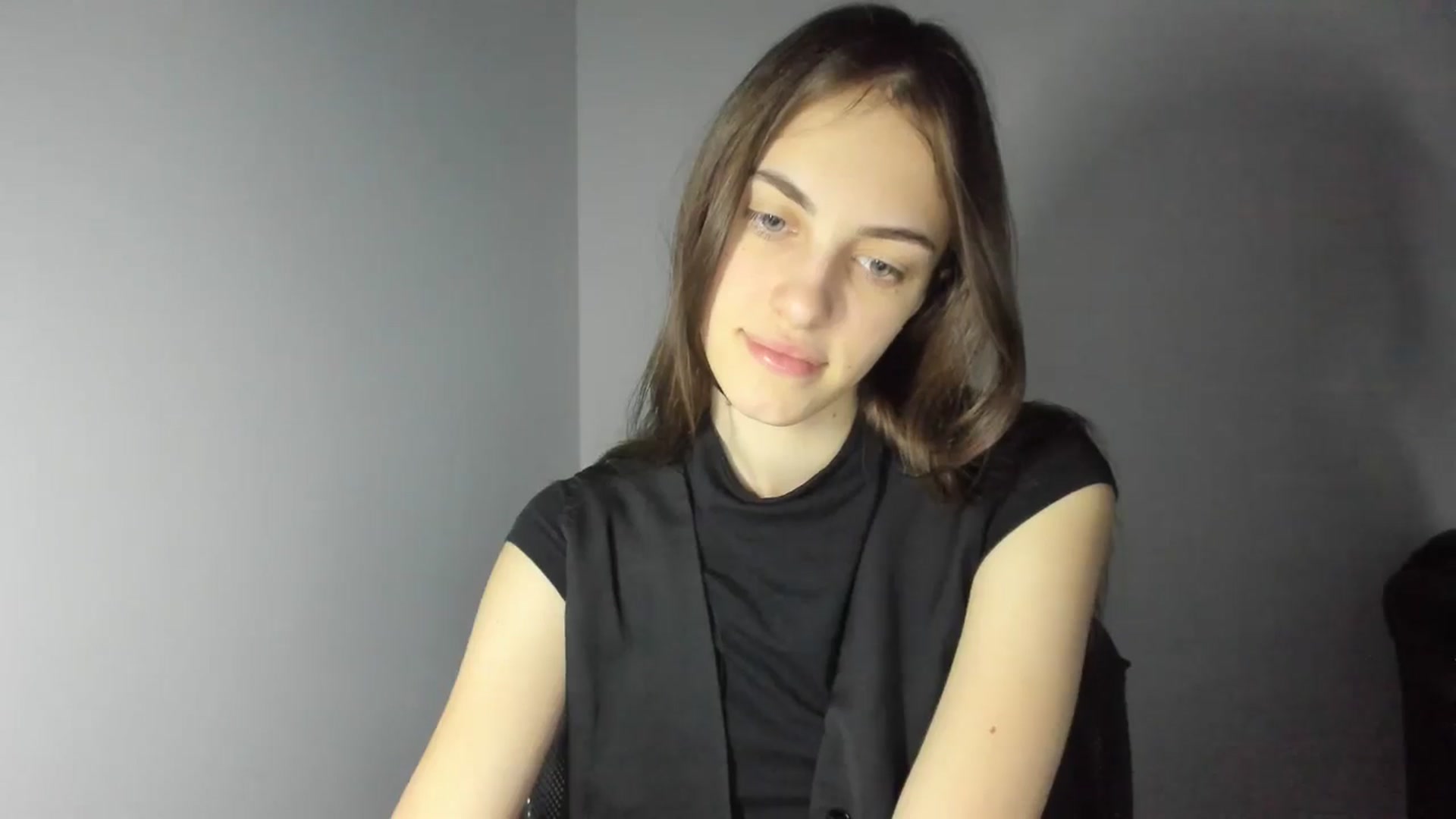 Gallery image thumbnail from Dashamoxy's myfreecams stream on, 02/26/2026, 16:00 image 4 of 20