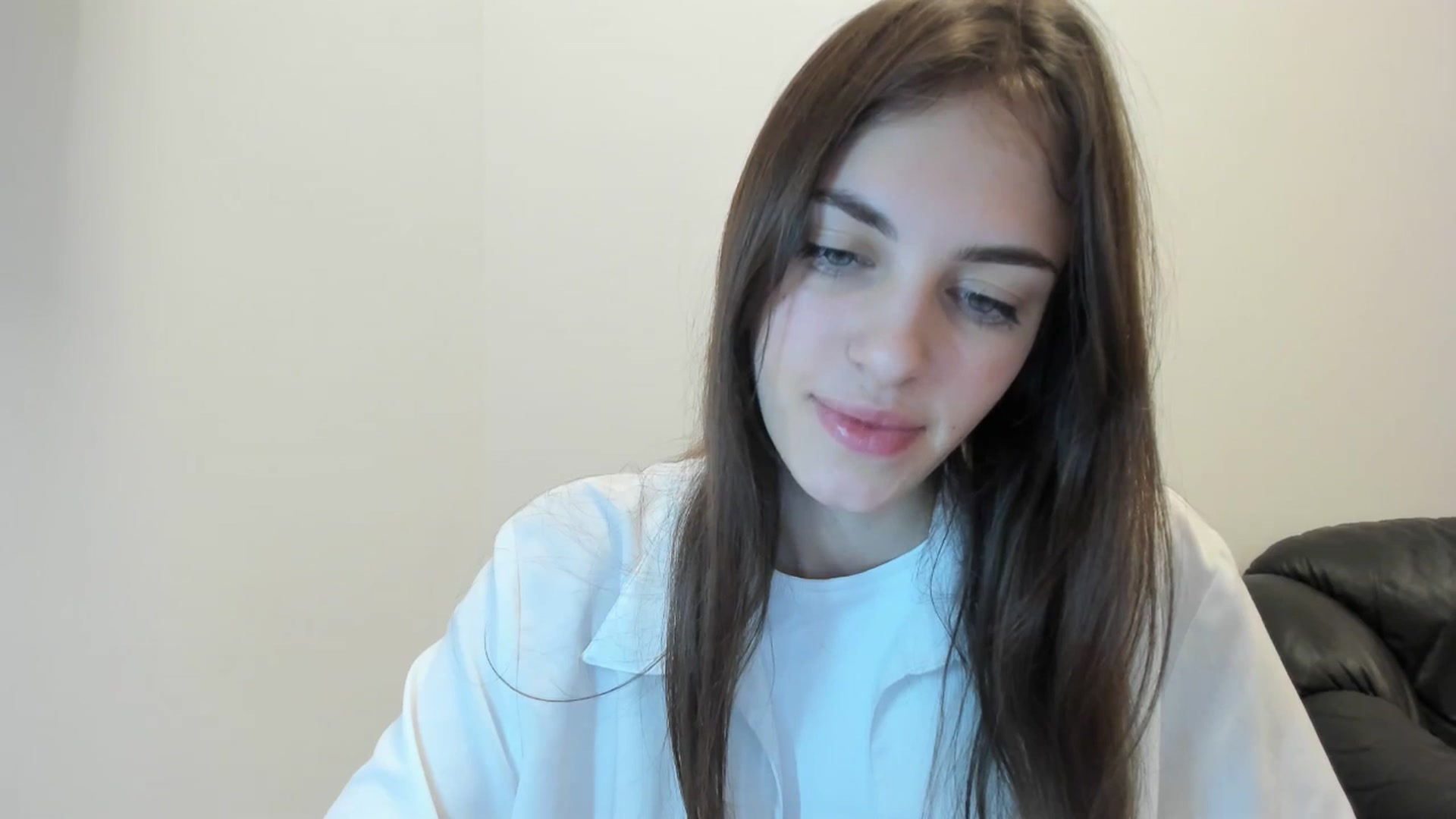Gallery image thumbnail from Dashamoxy's myfreecams stream on, 02/28/2026, 20:39 image 18 of 20