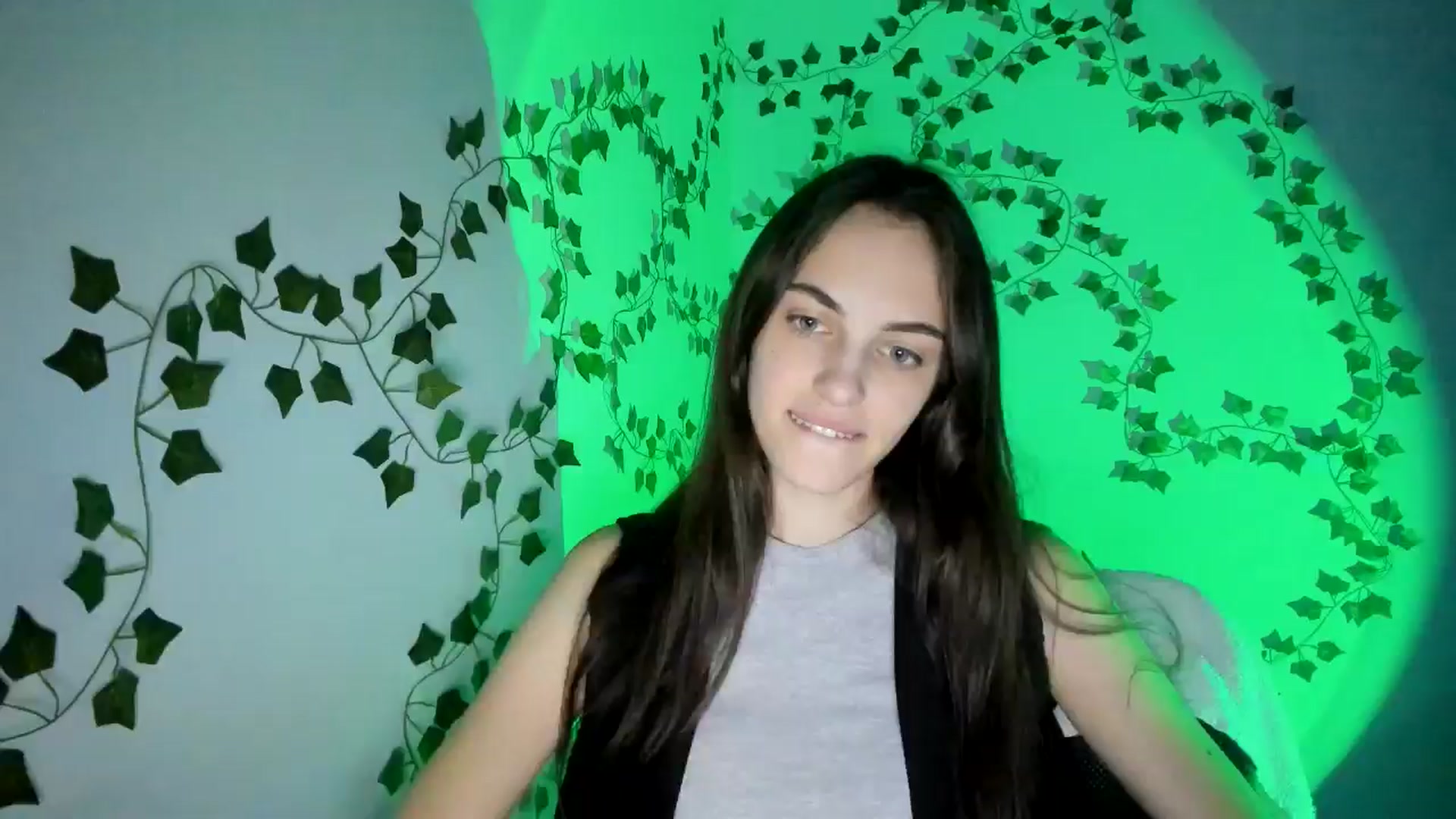 Gallery image thumbnail from Dashamoxy's myfreecams stream on, 03/05/2026, 21:15 image 10 of 20