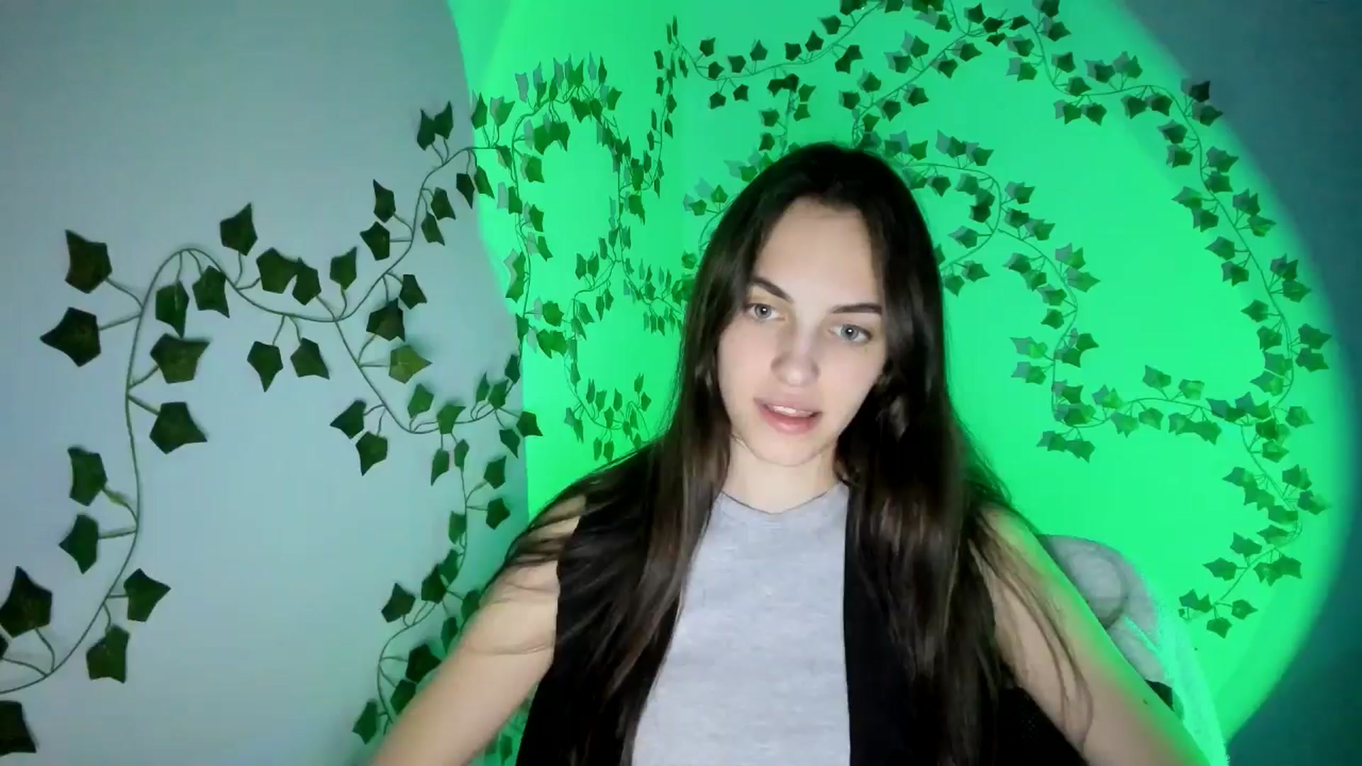 Gallery image thumbnail from Dashamoxy's myfreecams stream on, 03/05/2026, 21:15 image 13 of 20