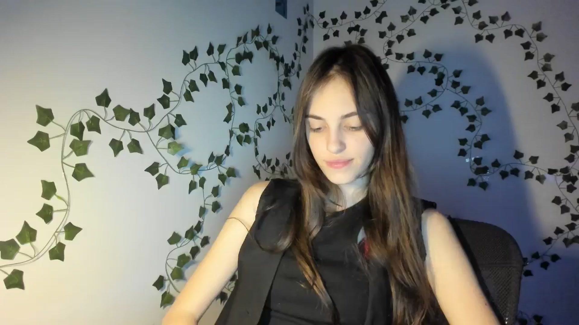 Gallery image thumbnail from Dashamoxy's myfreecams stream on, 03/09/2026, 18:28 image 20 of 20