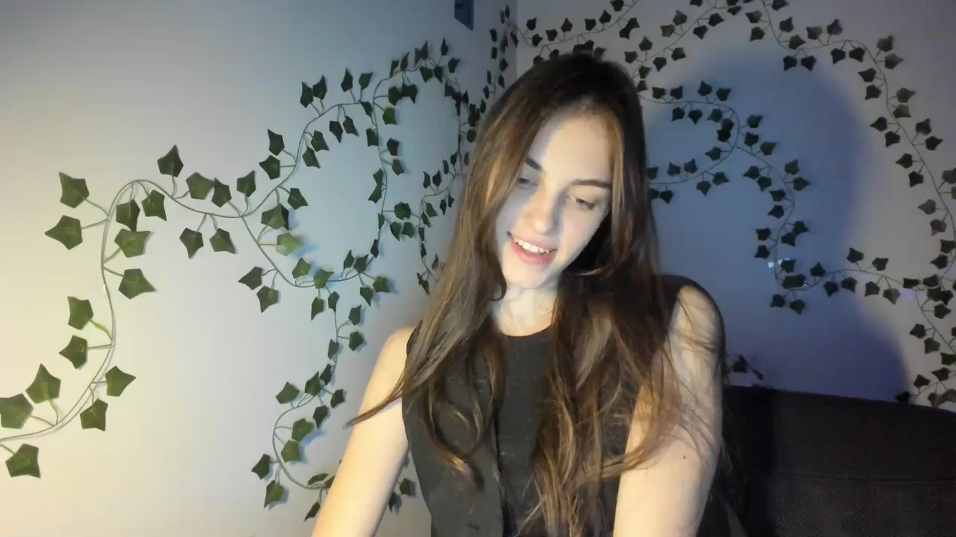 Gallery image thumbnail from Dashamoxy's myfreecams stream on, 03/09/2026, 18:28 image 5 of 20