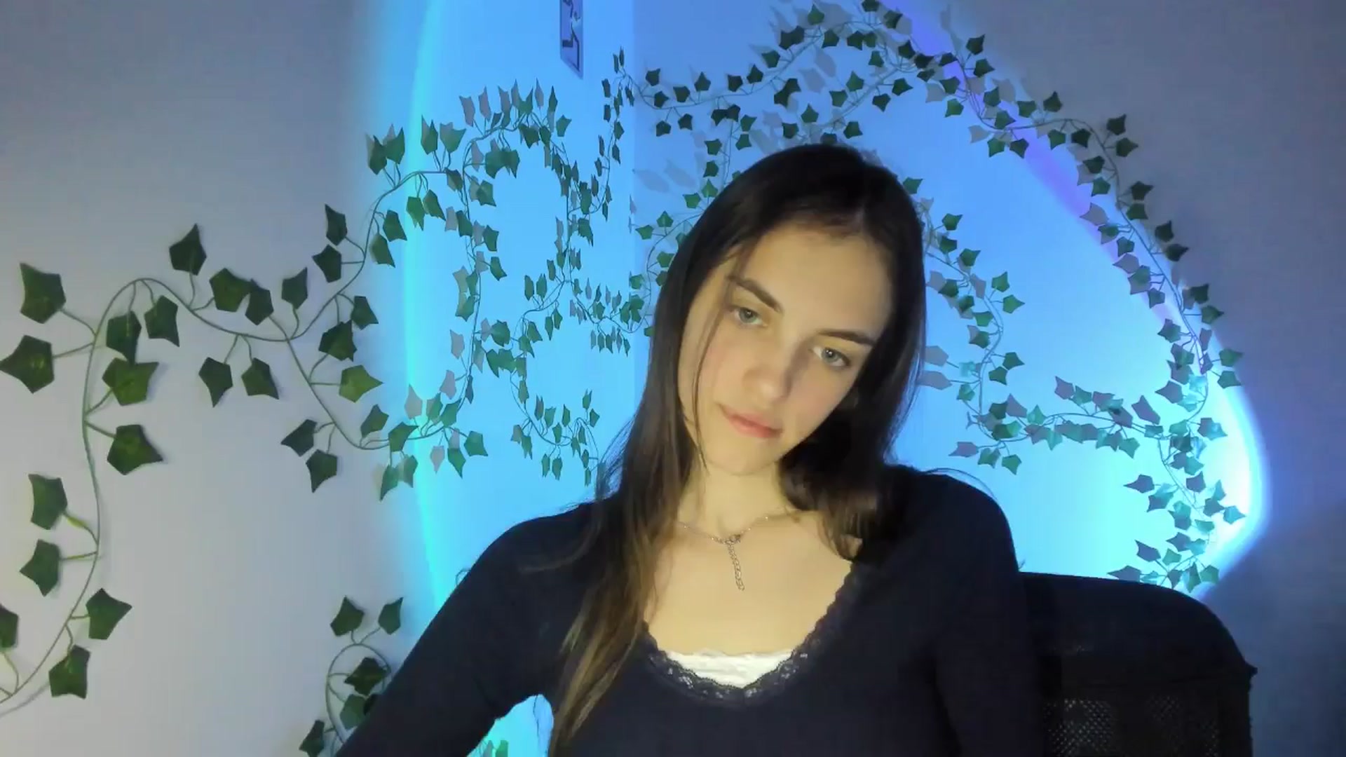 Gallery image thumbnail from Dashamoxy's myfreecams stream on, 03/11/2026, 18:31 image 13 of 20