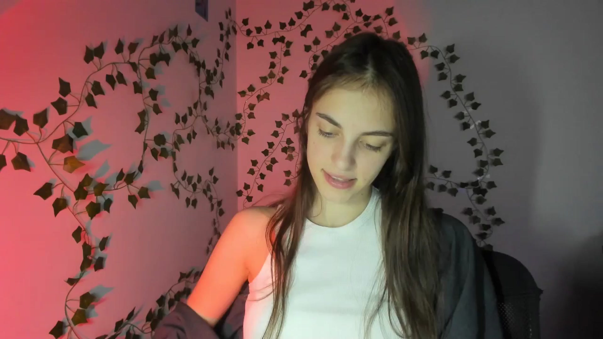 Gallery image thumbnail from Dashamoxy's myfreecams stream on, 03/13/2026, 19:46 image 16 of 20