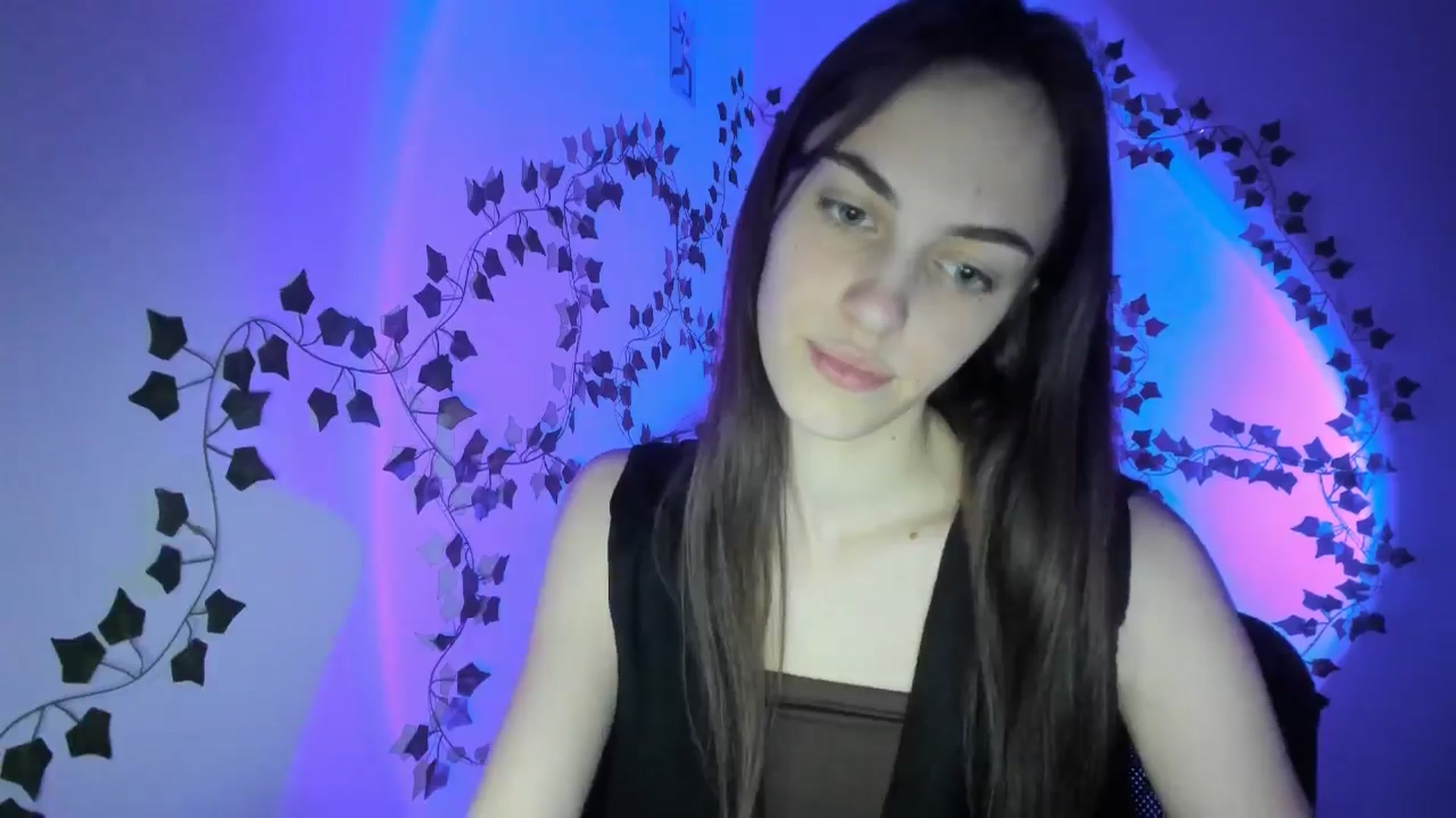 Gallery image thumbnail from Dashamoxy's myfreecams stream on, 03/18/2026, 19:46 image 12 of 20