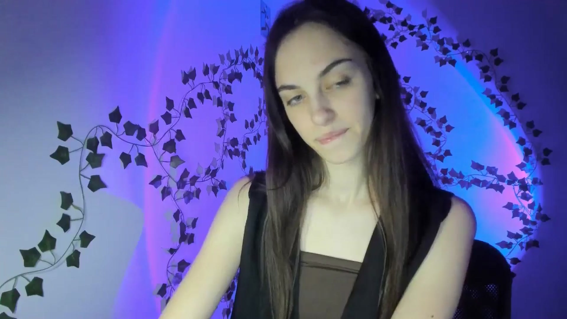 Gallery image thumbnail from Dashamoxy's myfreecams stream on, 03/18/2026, 19:46 image 8 of 20