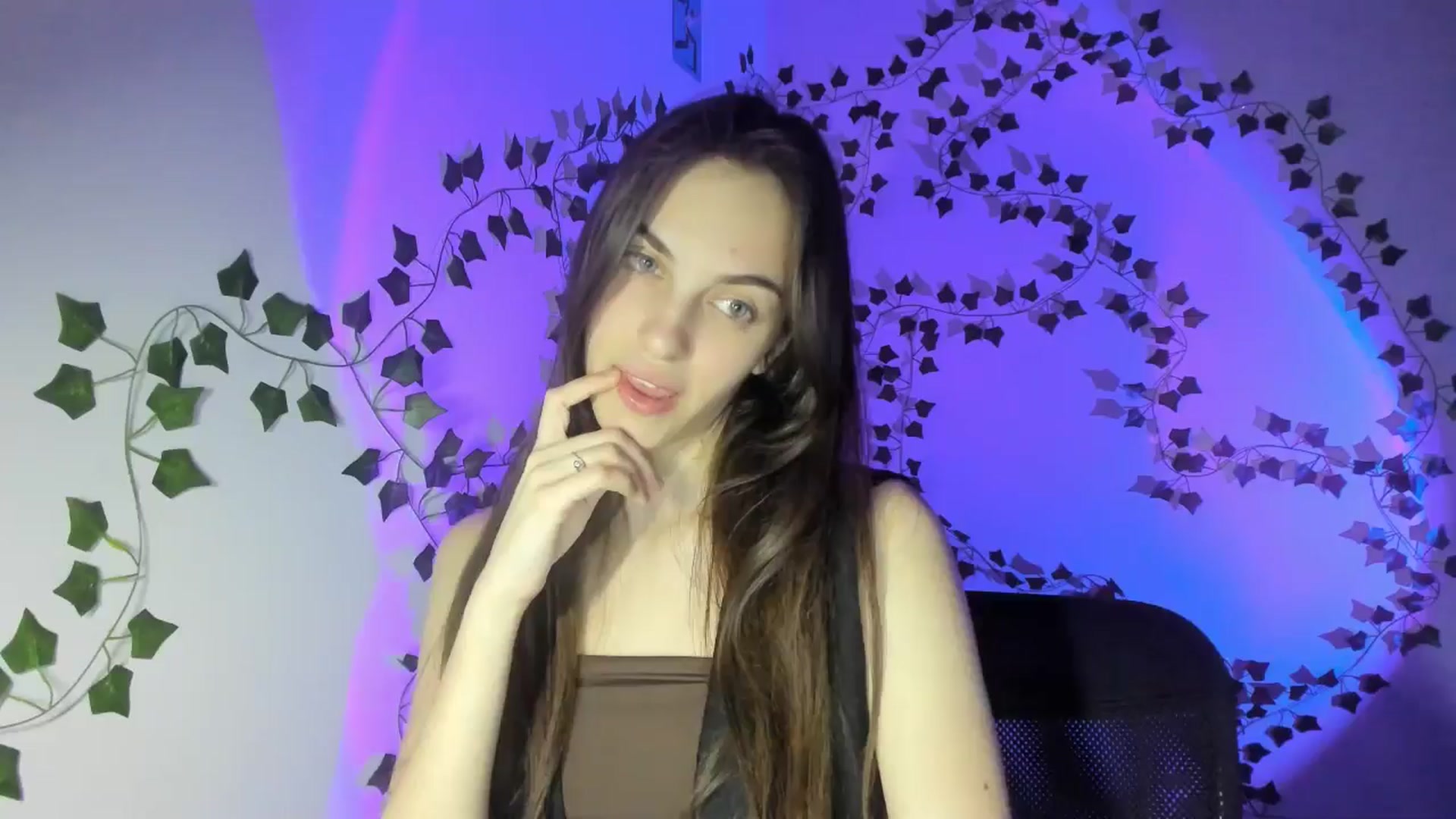 Gallery image thumbnail from Dashamoxy's myfreecams stream on, 03/18/2026, 19:46 image 20 of 20