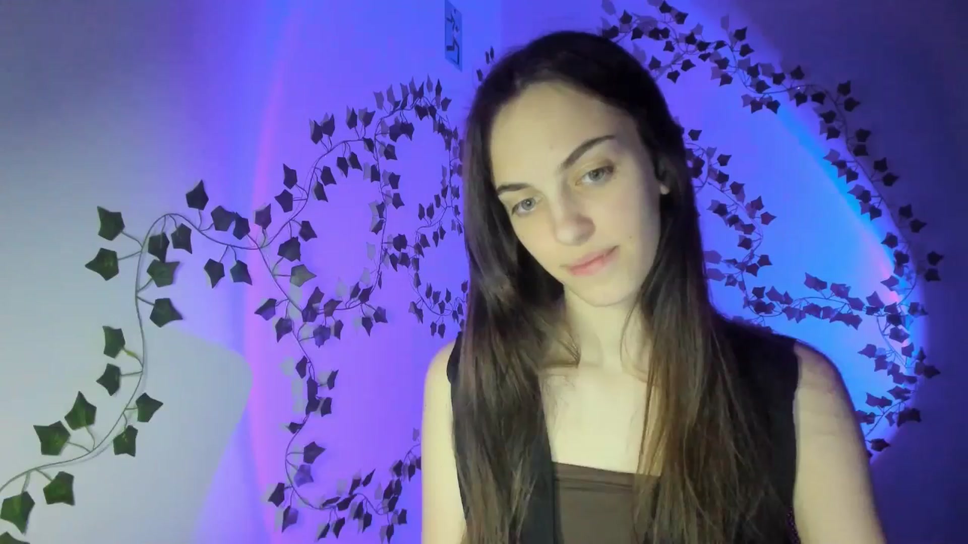 Gallery image thumbnail from Dashamoxy's myfreecams stream on, 03/18/2026, 19:46 image 17 of 20