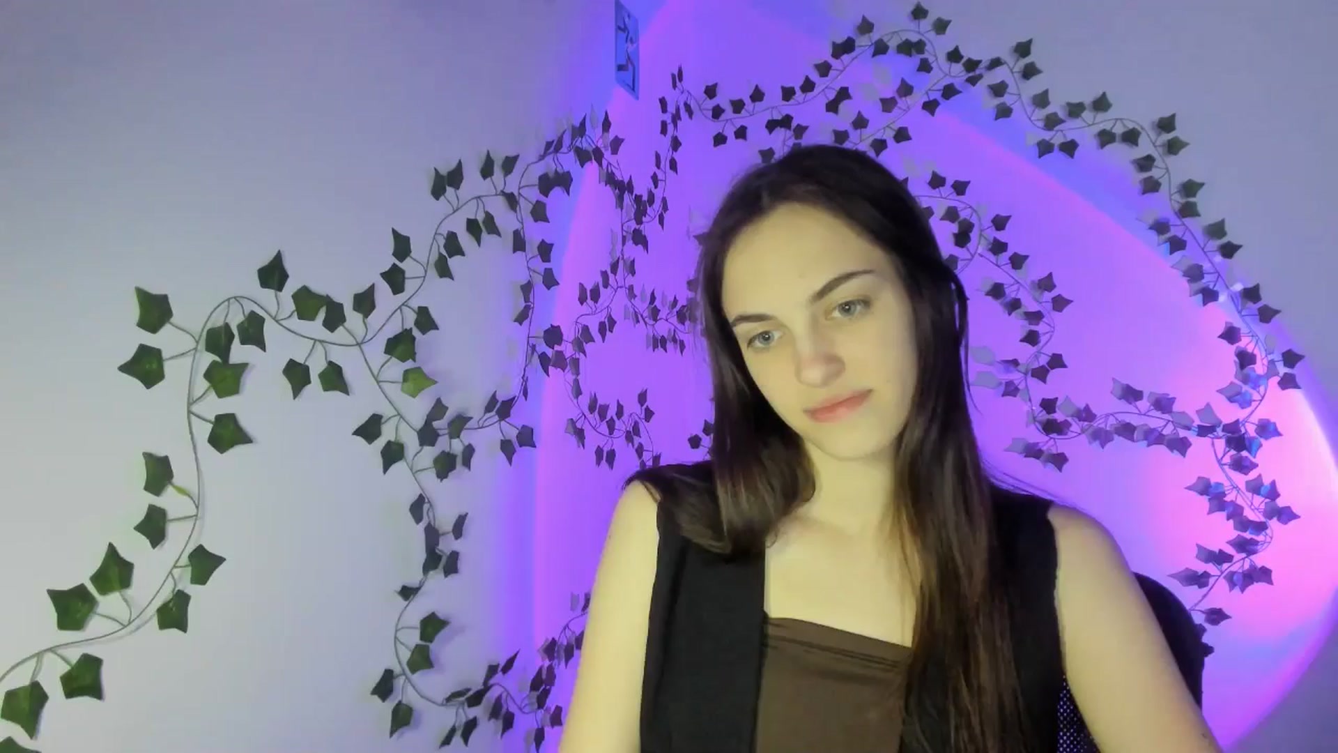 Gallery image thumbnail from Dashamoxy's myfreecams stream on, 03/18/2026, 19:46 image 6 of 20