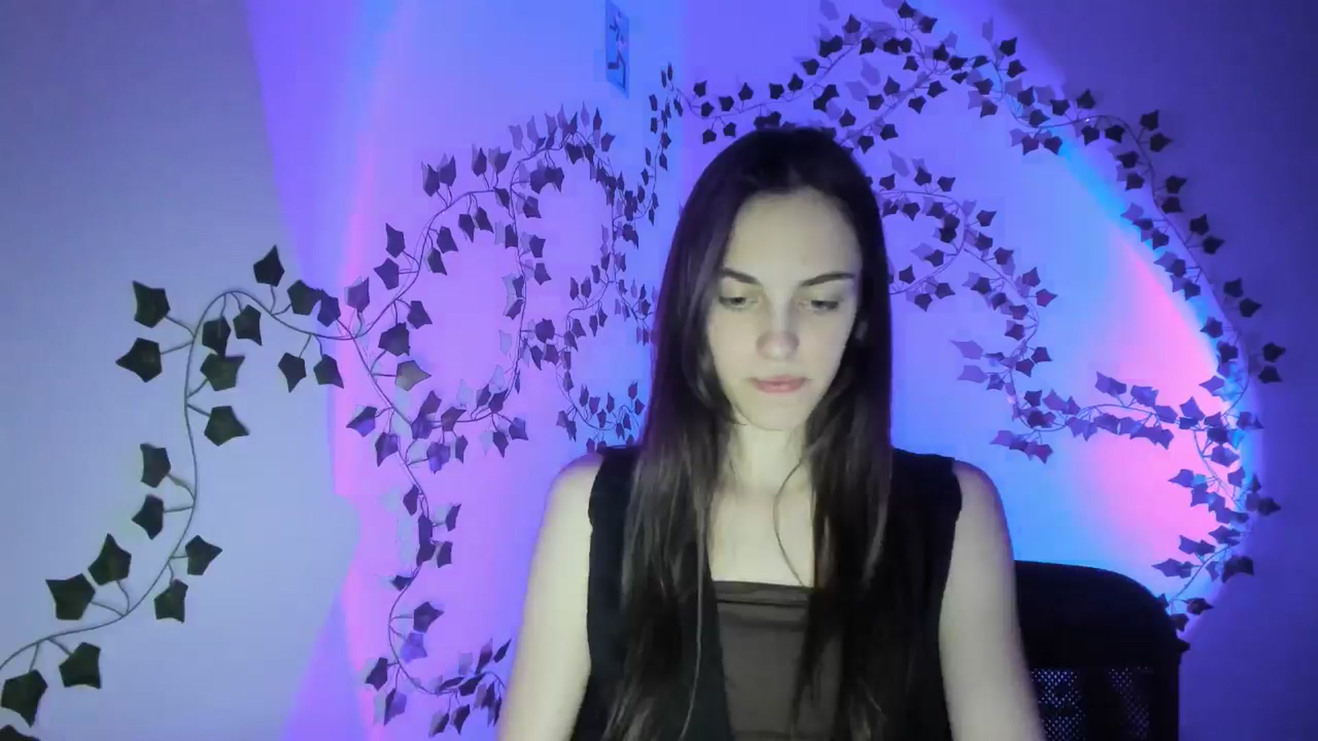 Gallery image thumbnail from Dashamoxy's myfreecams stream on, 03/18/2026, 19:46 image 15 of 20