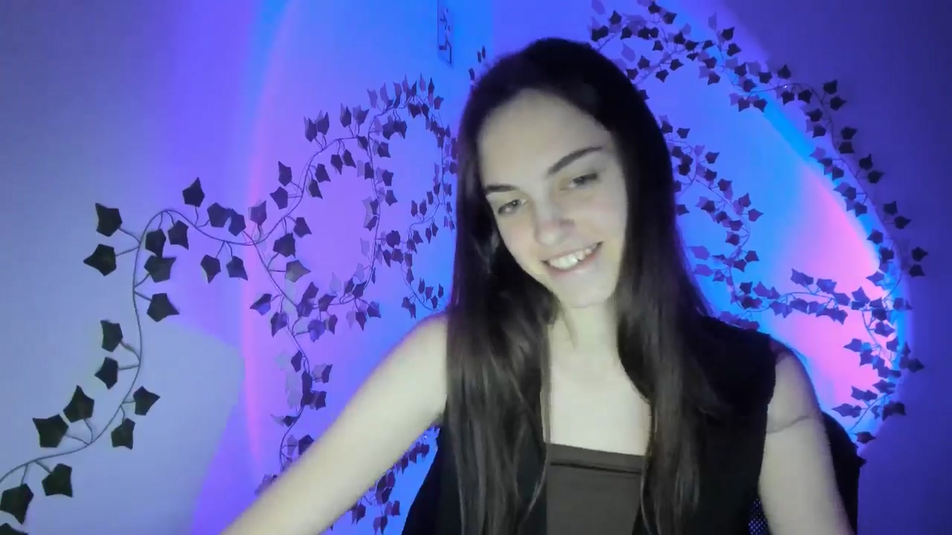 Gallery image thumbnail from Dashamoxy's myfreecams stream on, 03/18/2026, 19:46 image 13 of 20