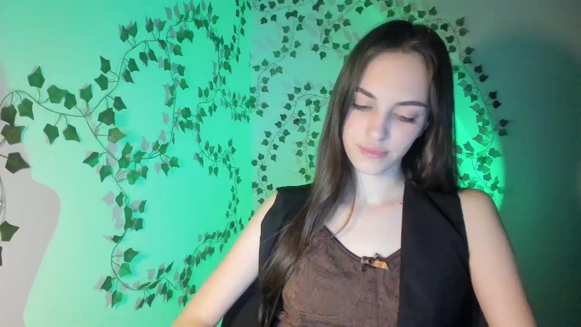 Gallery image thumbnail from Dashamoxy's myfreecams stream on, 03/20/2026, 19:39 image 9 of 20