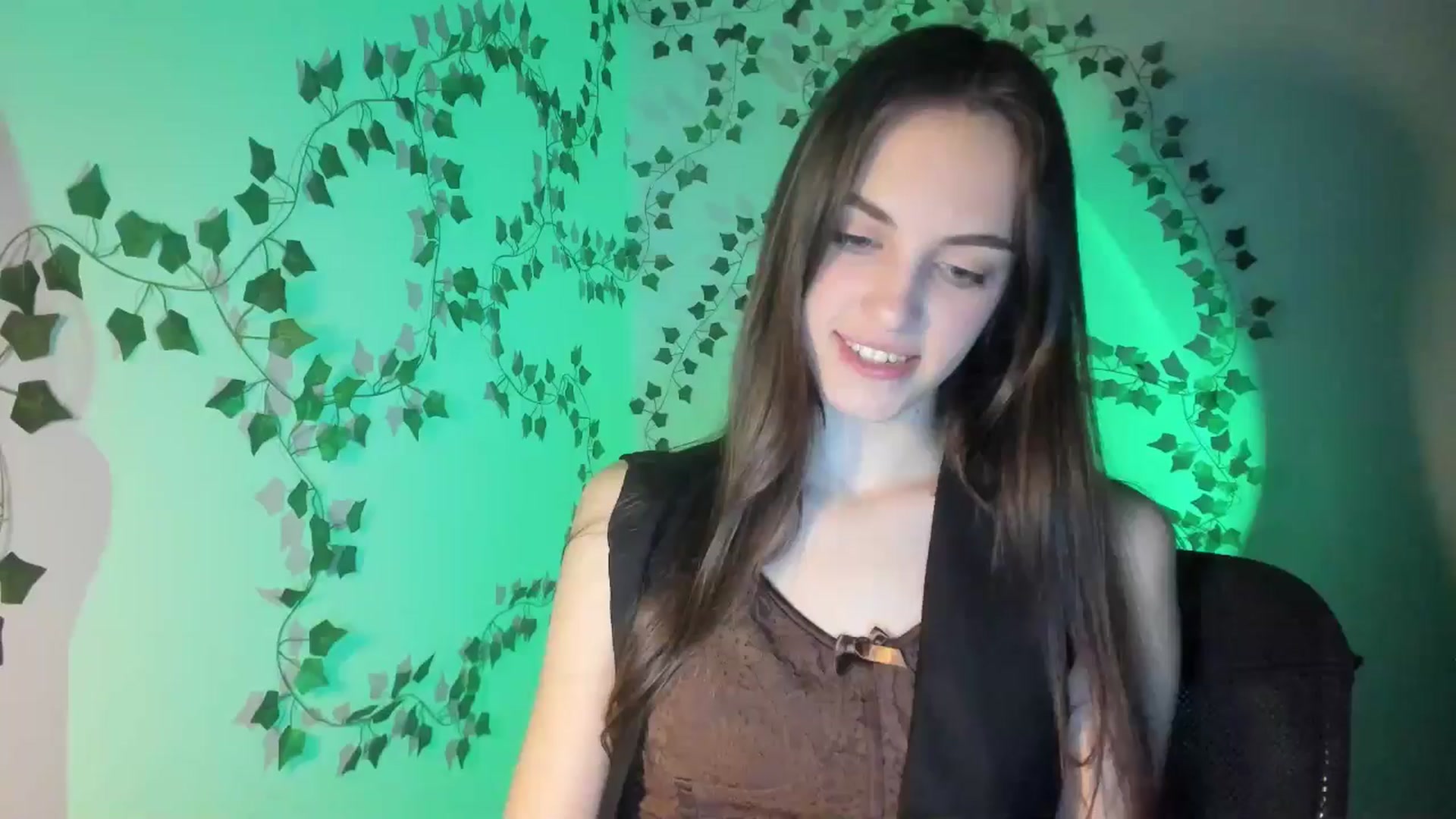 Gallery image thumbnail from Dashamoxy's myfreecams stream on, 03/20/2026, 19:39 image 7 of 20