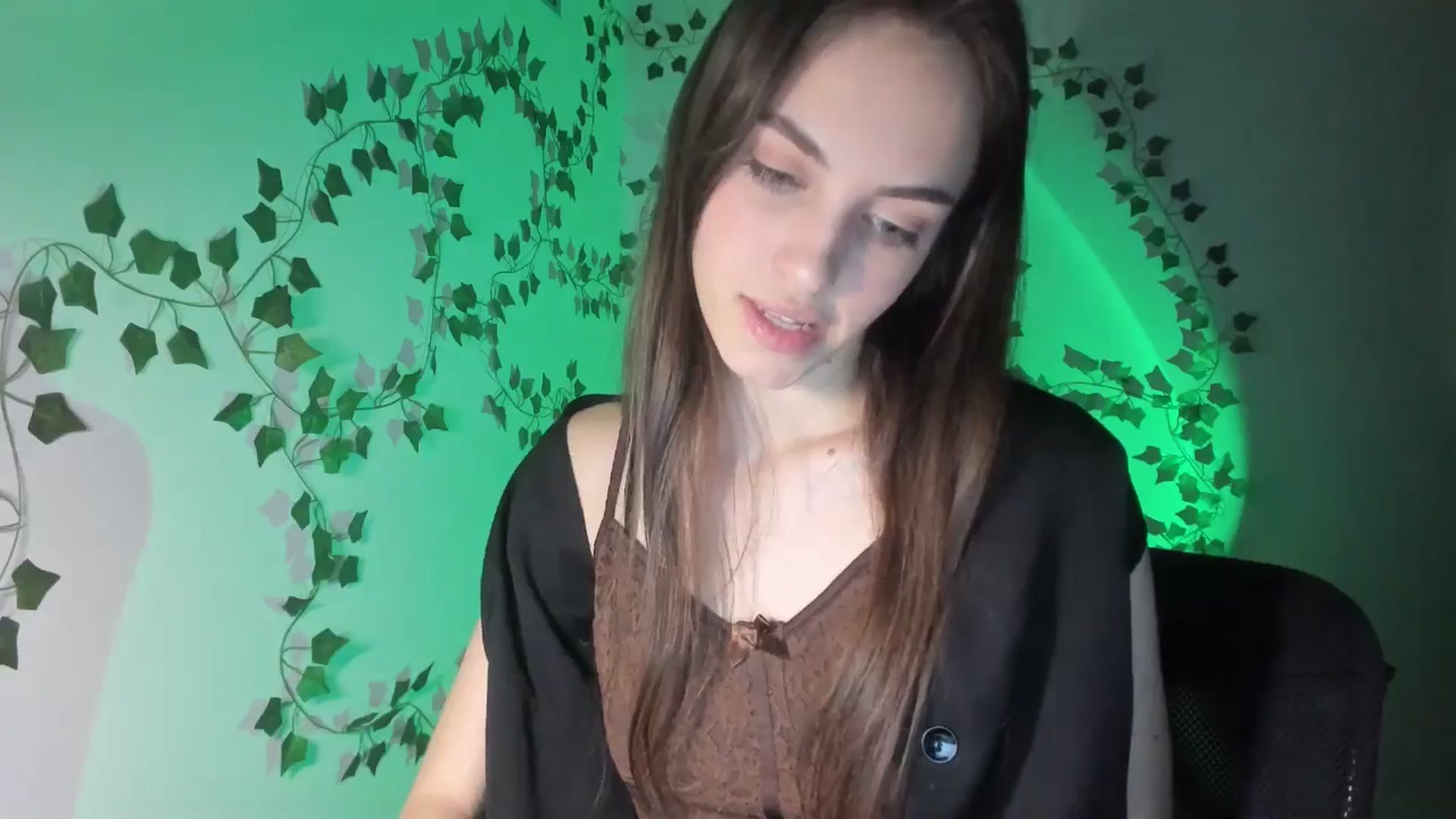Gallery image thumbnail from Dashamoxy's myfreecams stream on, 03/20/2026, 19:39 image 17 of 20