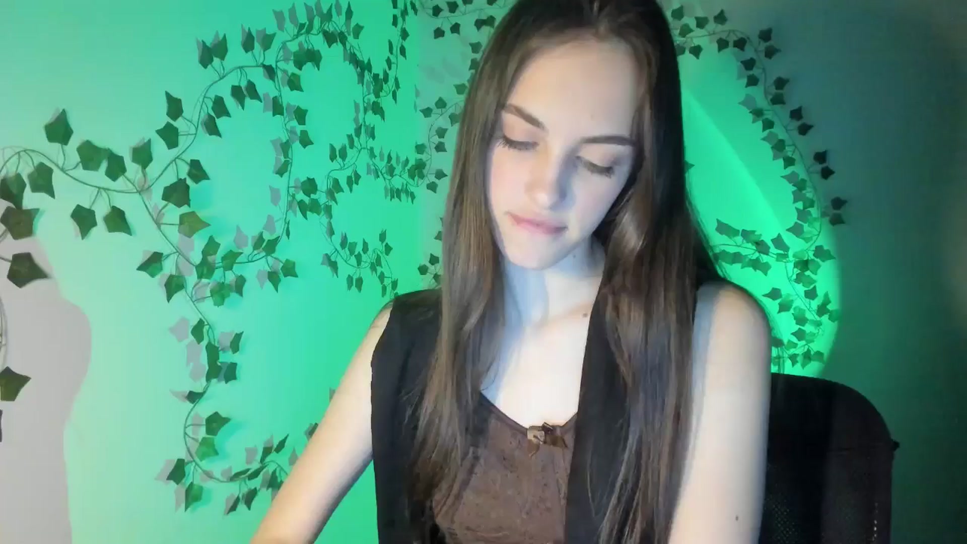 Gallery image thumbnail from Dashamoxy's myfreecams stream on, 03/20/2026, 19:39 image 5 of 20