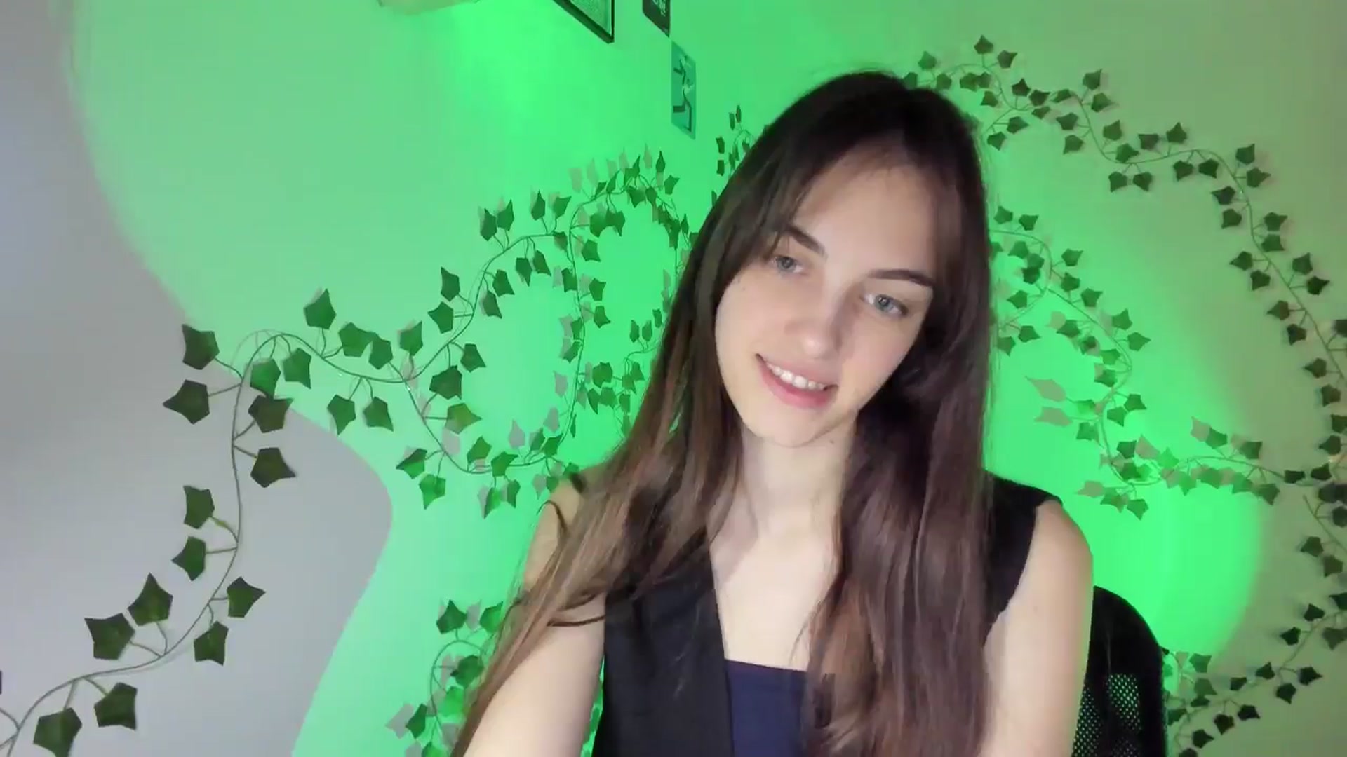 Gallery image thumbnail from Dashamoxy's myfreecams stream on, 03/23/2026, 16:51 image 5 of 20
