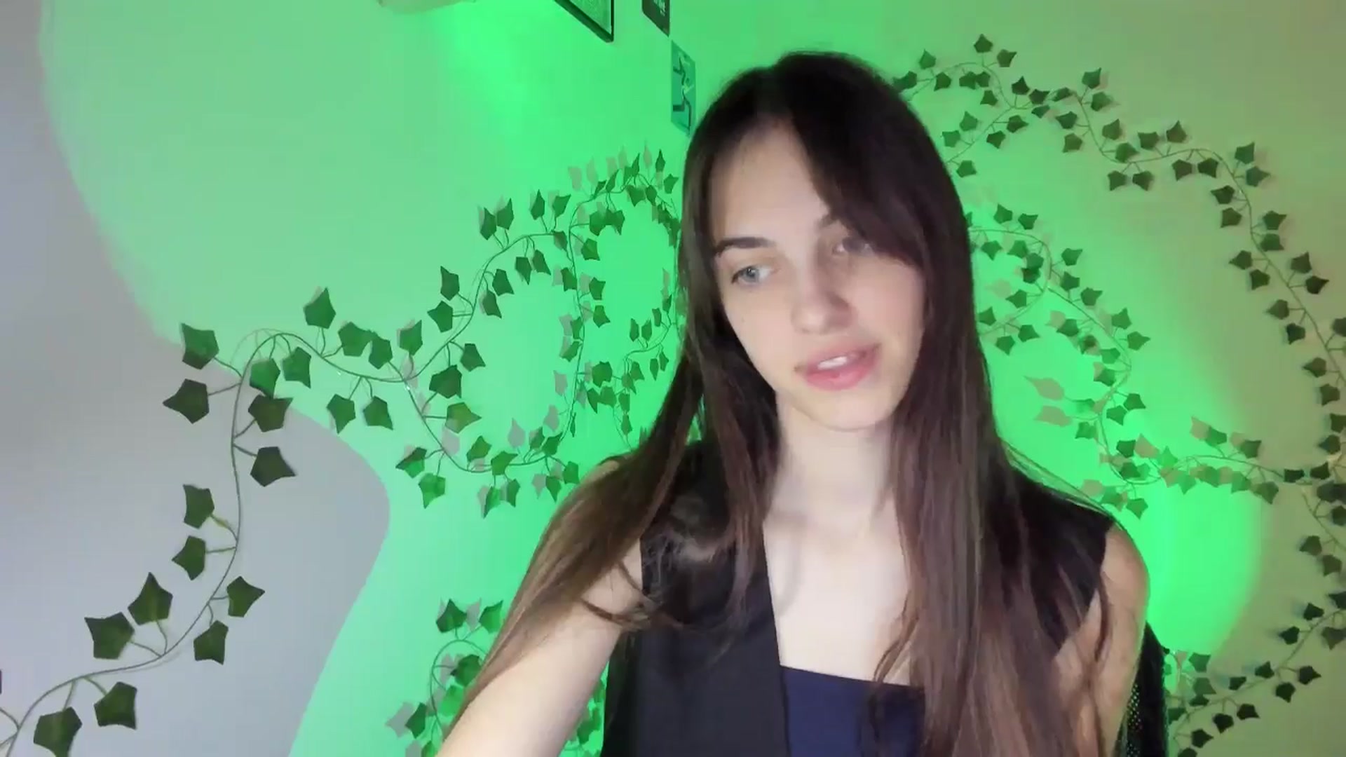 Gallery image thumbnail from Dashamoxy's myfreecams stream on, 03/23/2026, 16:51 image 3 of 20