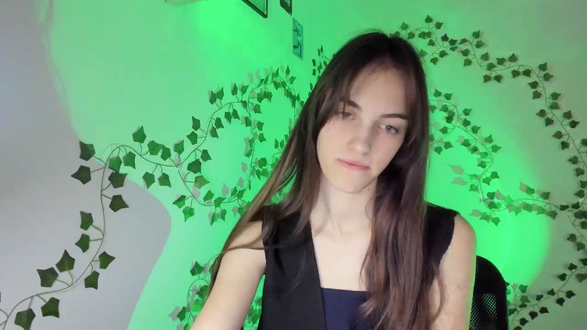 Gallery image thumbnail from Dashamoxy's myfreecams stream on, 03/23/2026, 16:51 image 4 of 20