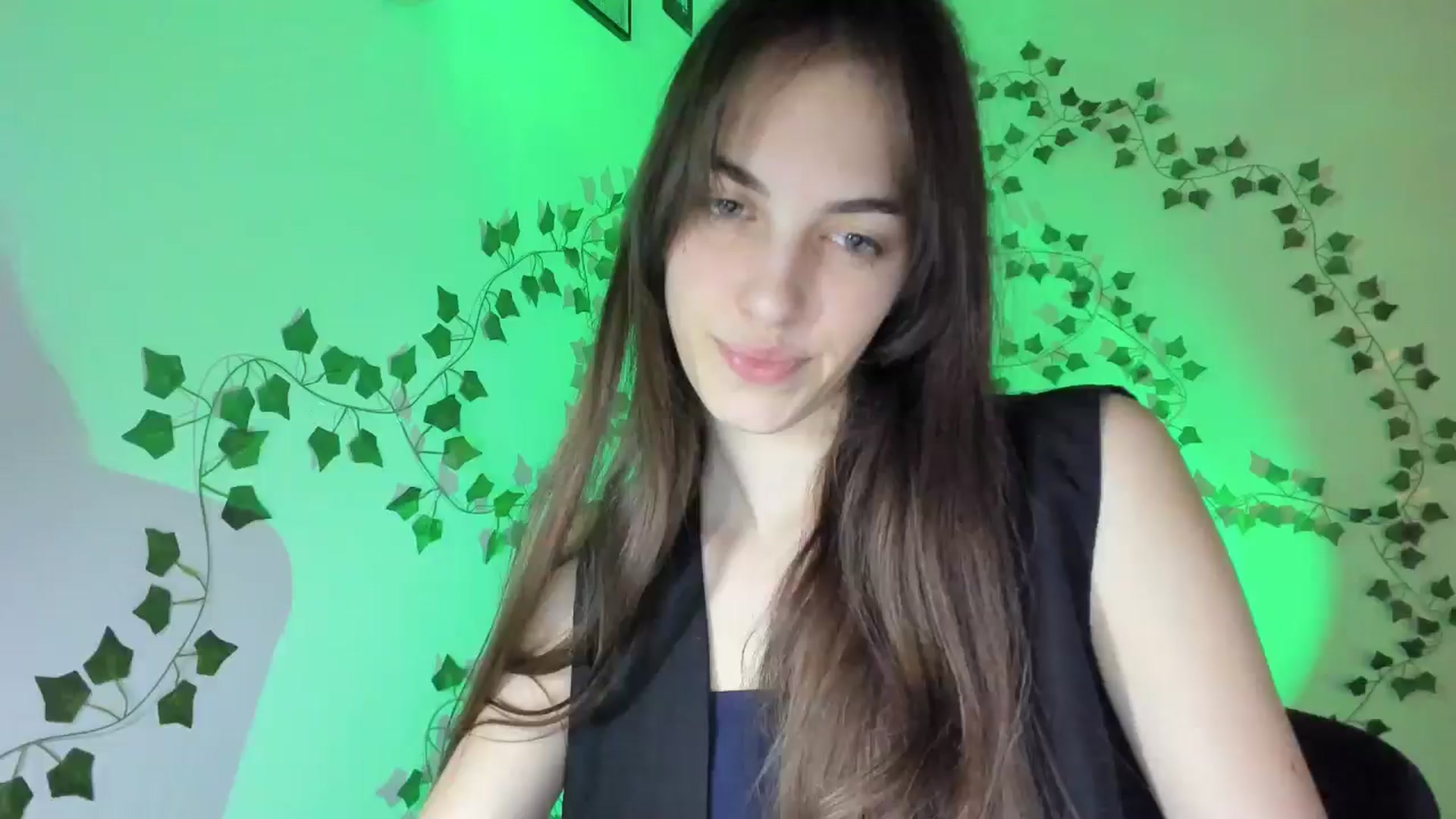 Gallery image thumbnail from Dashamoxy's myfreecams stream on, 03/23/2026, 16:51 image 9 of 20