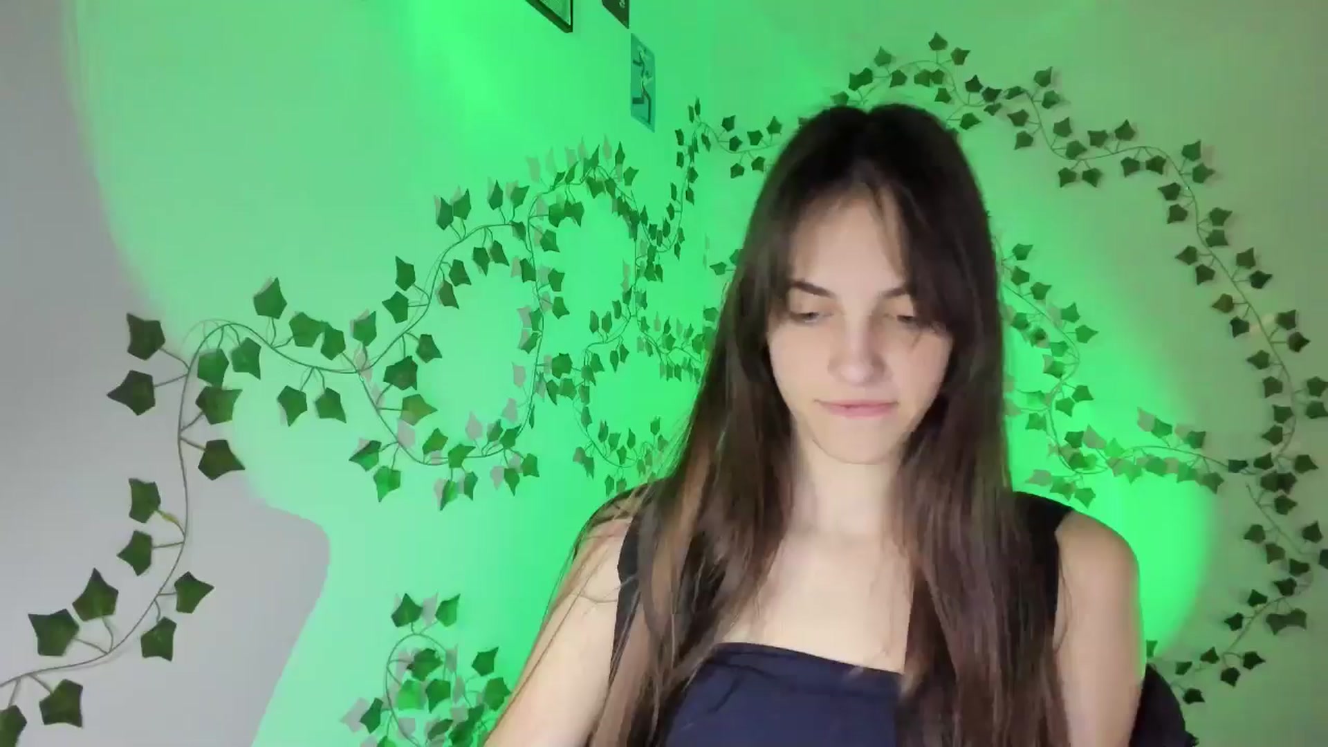 Gallery image thumbnail from Dashamoxy's myfreecams stream on, 03/23/2026, 16:51 image 19 of 20