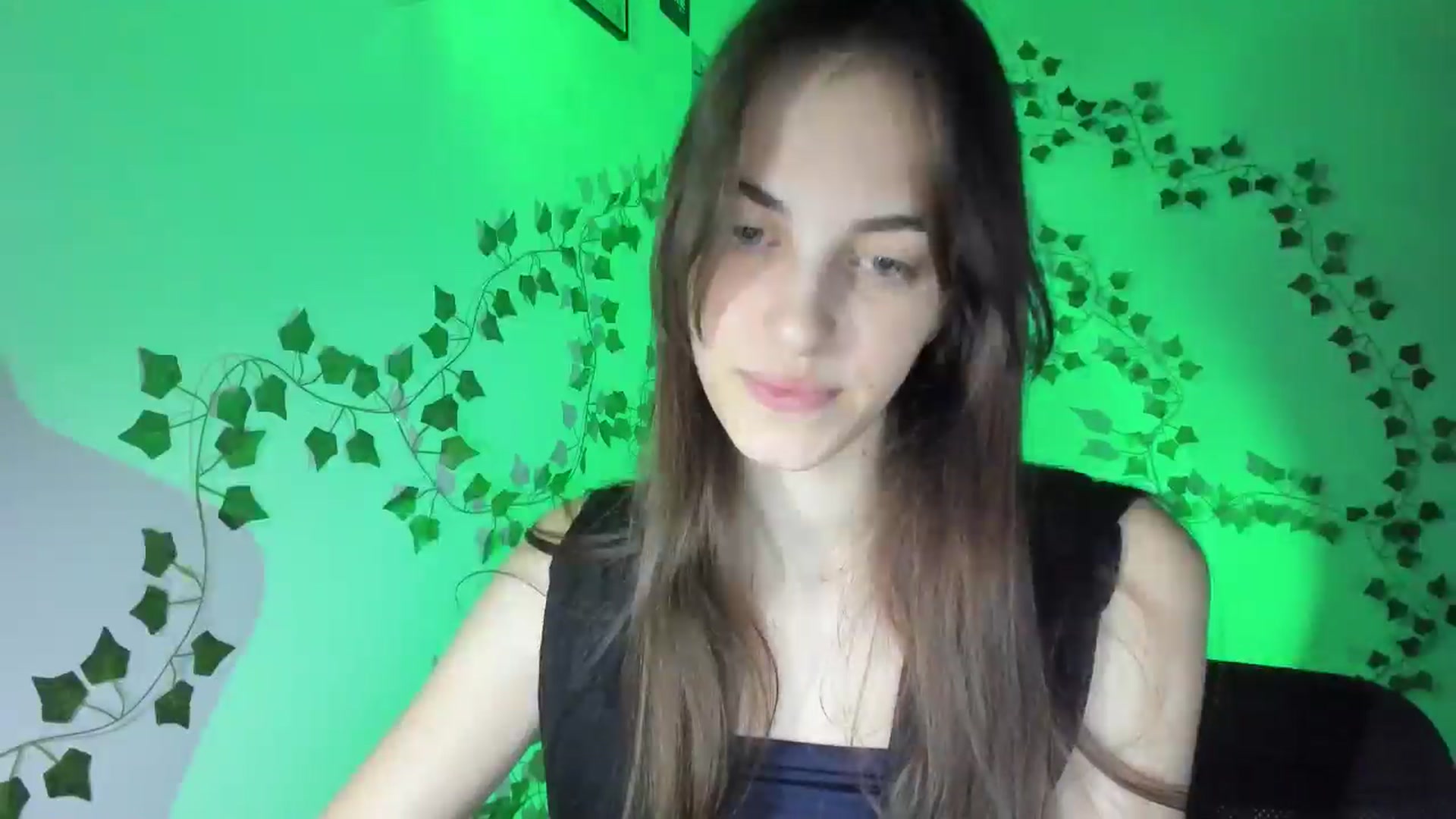 Gallery image thumbnail from Dashamoxy's myfreecams stream on, 03/23/2026, 17:42 image 10 of 20