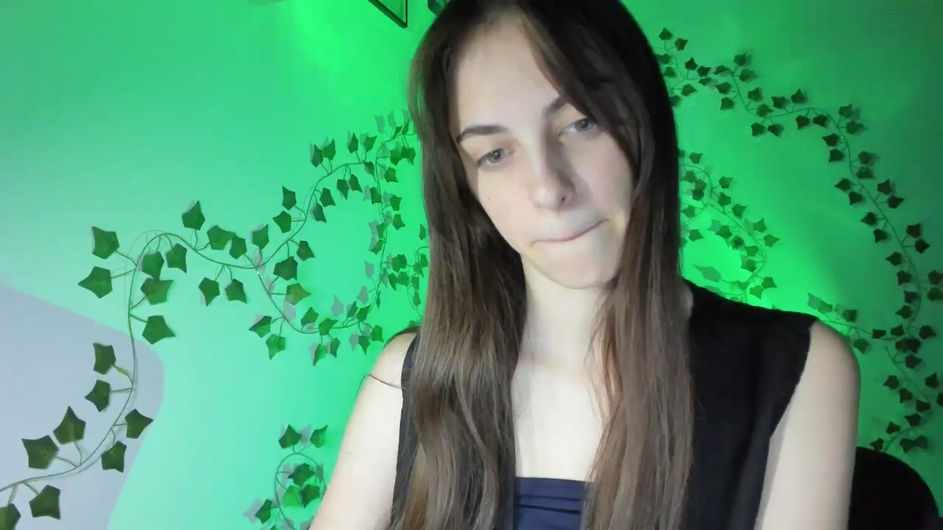 Gallery image thumbnail from Dashamoxy's myfreecams stream on, 03/23/2026, 17:42 image 19 of 20