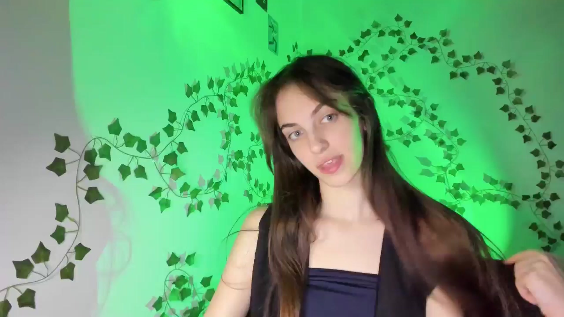 Gallery image thumbnail from Dashamoxy's myfreecams stream on, 03/23/2026, 17:42 image 1 of 20