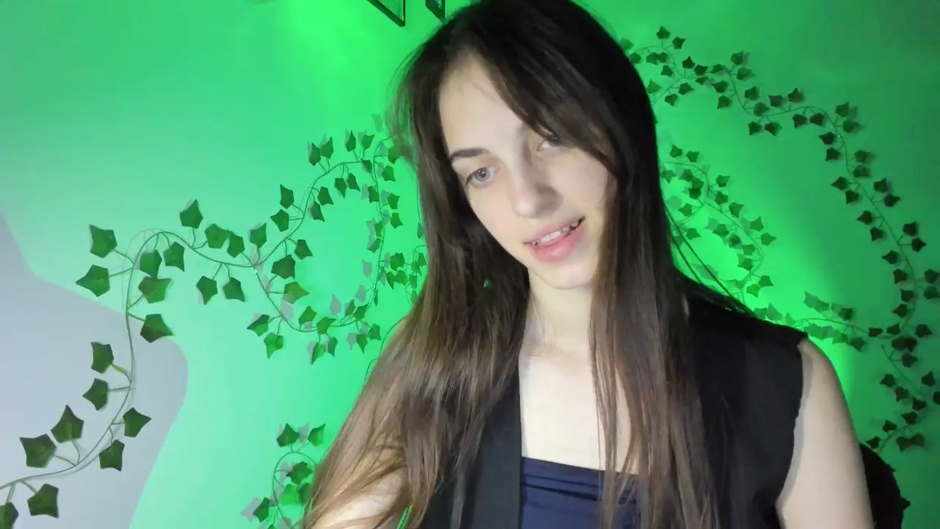 Gallery image thumbnail from Dashamoxy's myfreecams stream on, 03/23/2026, 17:42 image 15 of 20