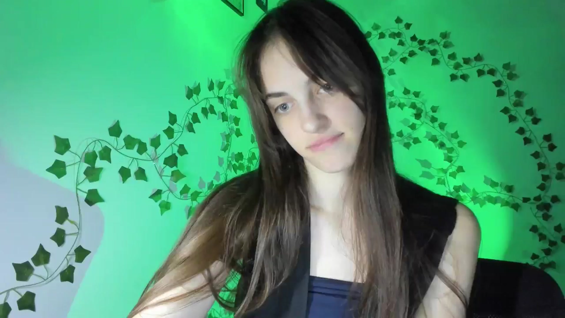 Gallery image thumbnail from Dashamoxy's myfreecams stream on, 03/23/2026, 17:42 image 12 of 20