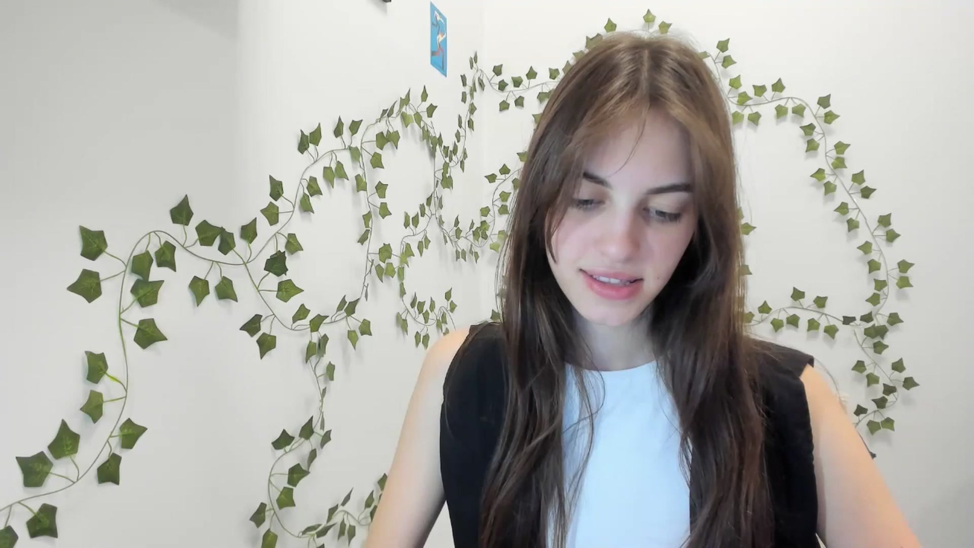 Gallery image thumbnail from Dashamoxy's myfreecams stream on, 03/25/2026, 15:59 image 9 of 20