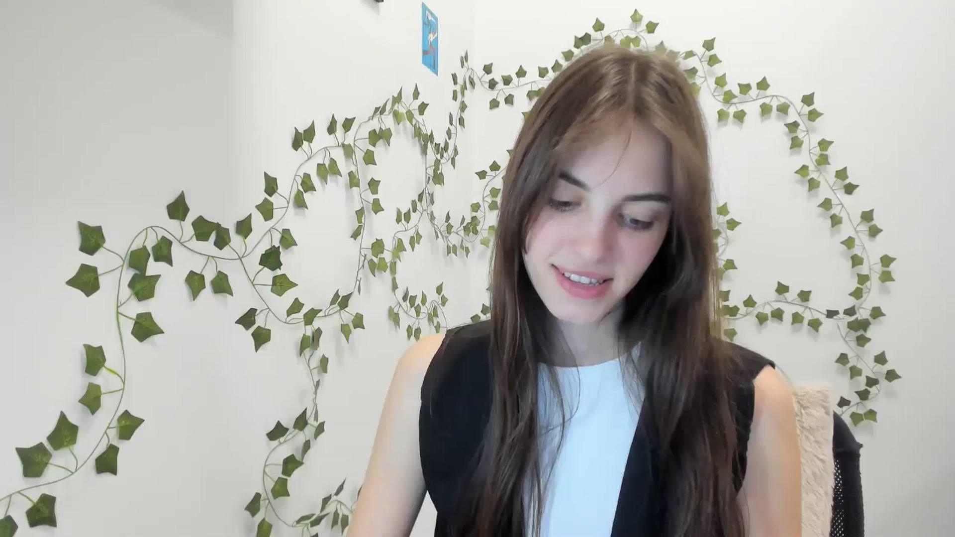 Gallery image thumbnail from Dashamoxy's myfreecams stream on, 03/25/2026, 15:59 image 10 of 20