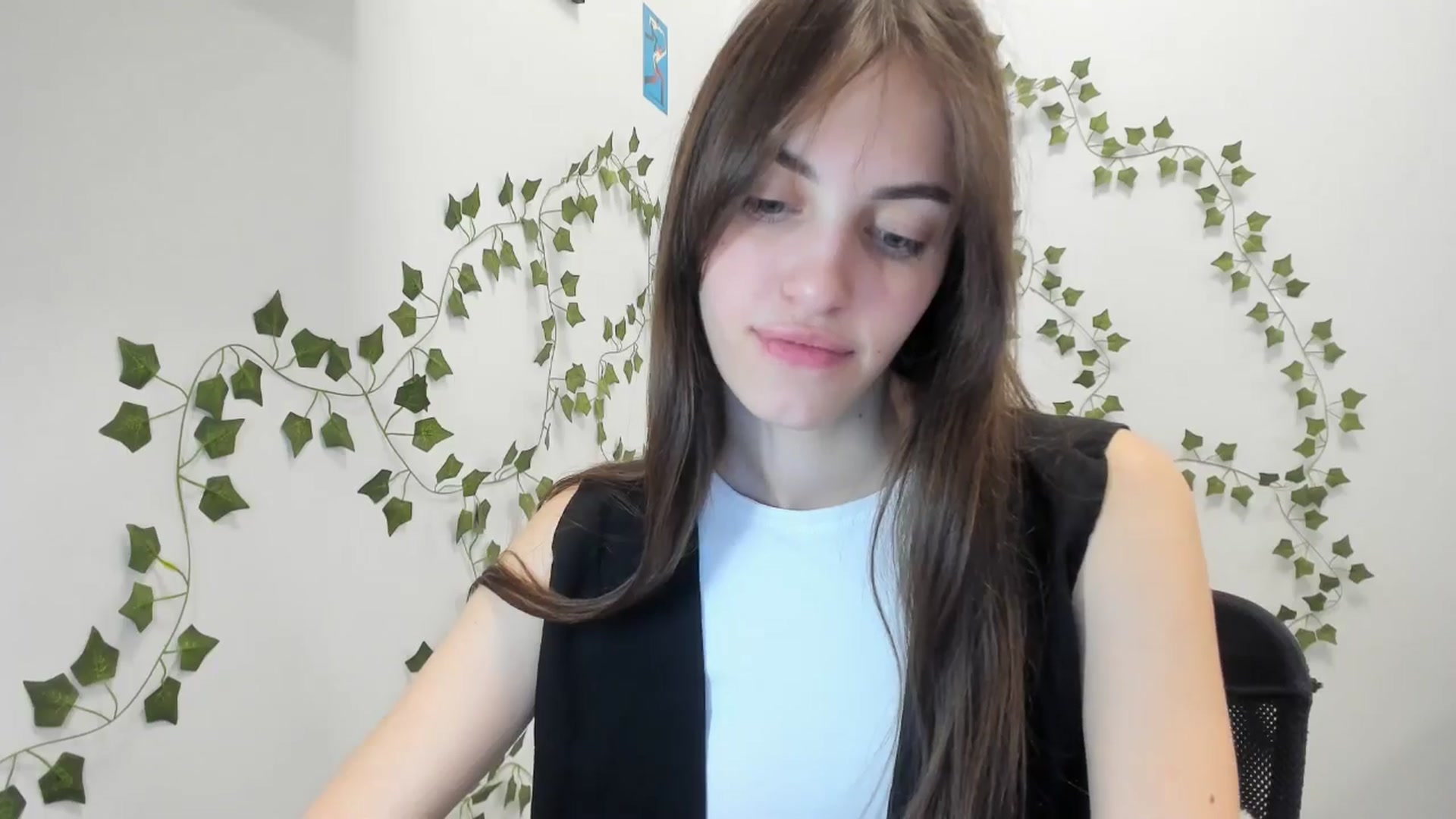 Gallery image thumbnail from Dashamoxy's myfreecams stream on, 03/25/2026, 15:59 image 16 of 20