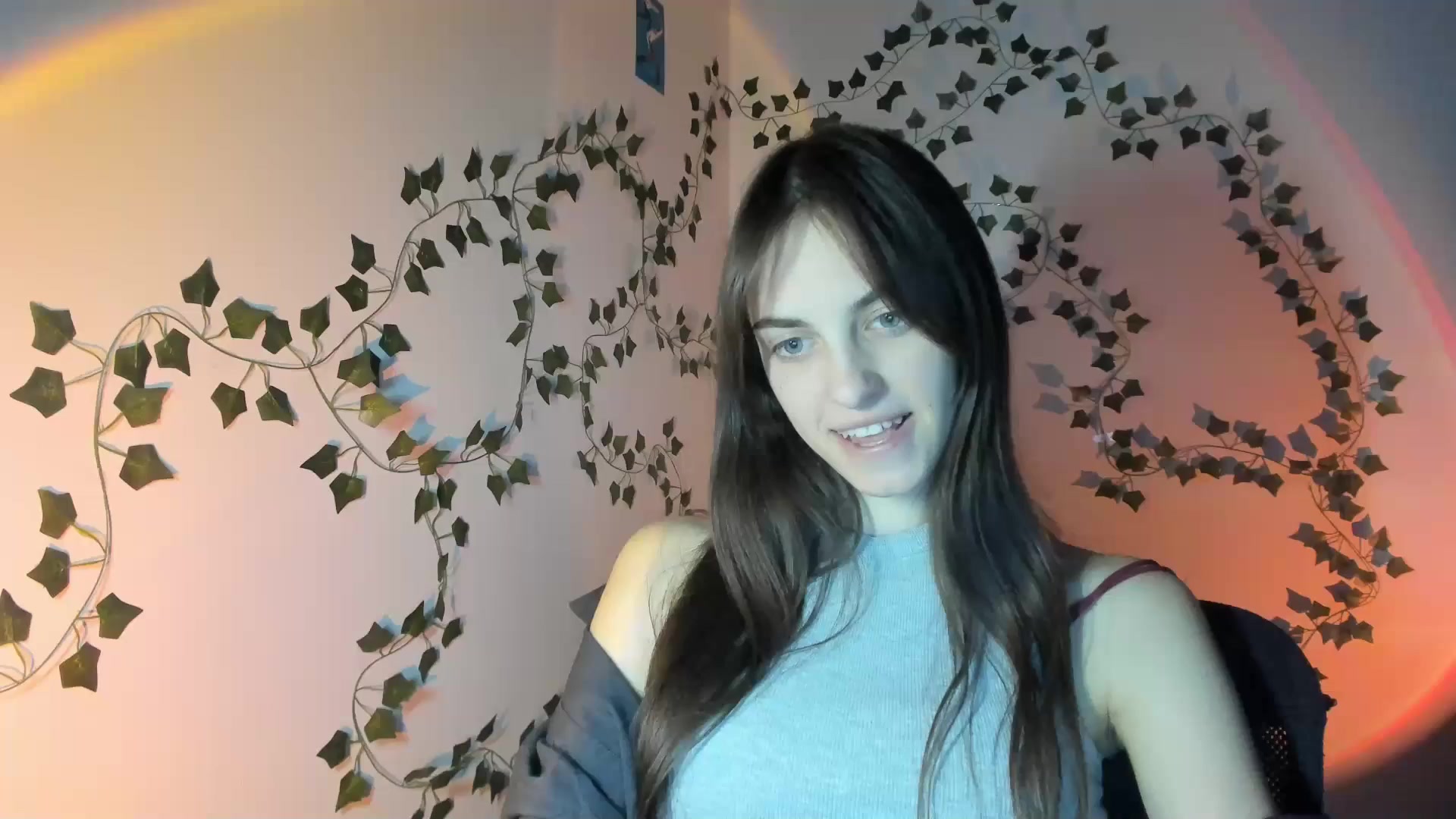 Gallery image thumbnail from Dashamoxy's myfreecams stream on, 03/26/2026, 18:44 image 10 of 20