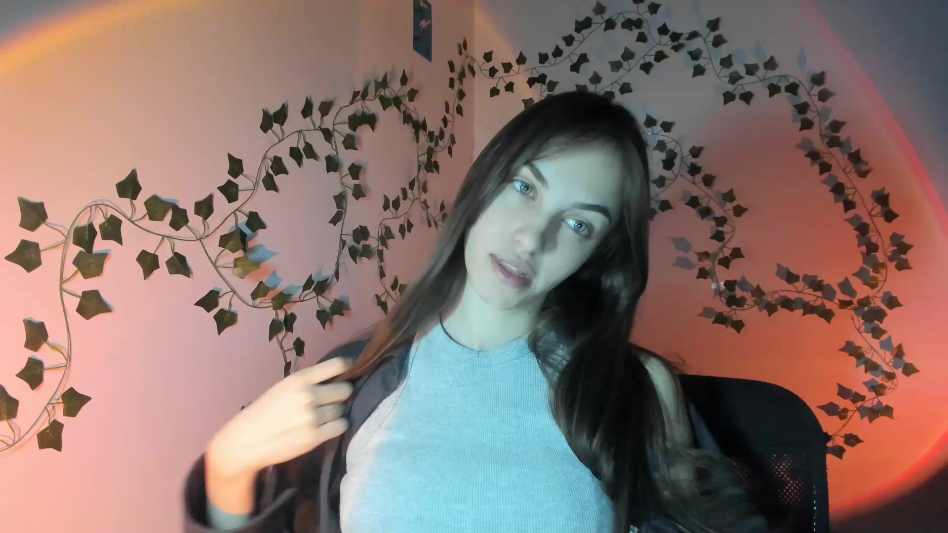 Gallery image thumbnail from Dashamoxy's myfreecams stream on, 03/26/2026, 18:44 image 17 of 20