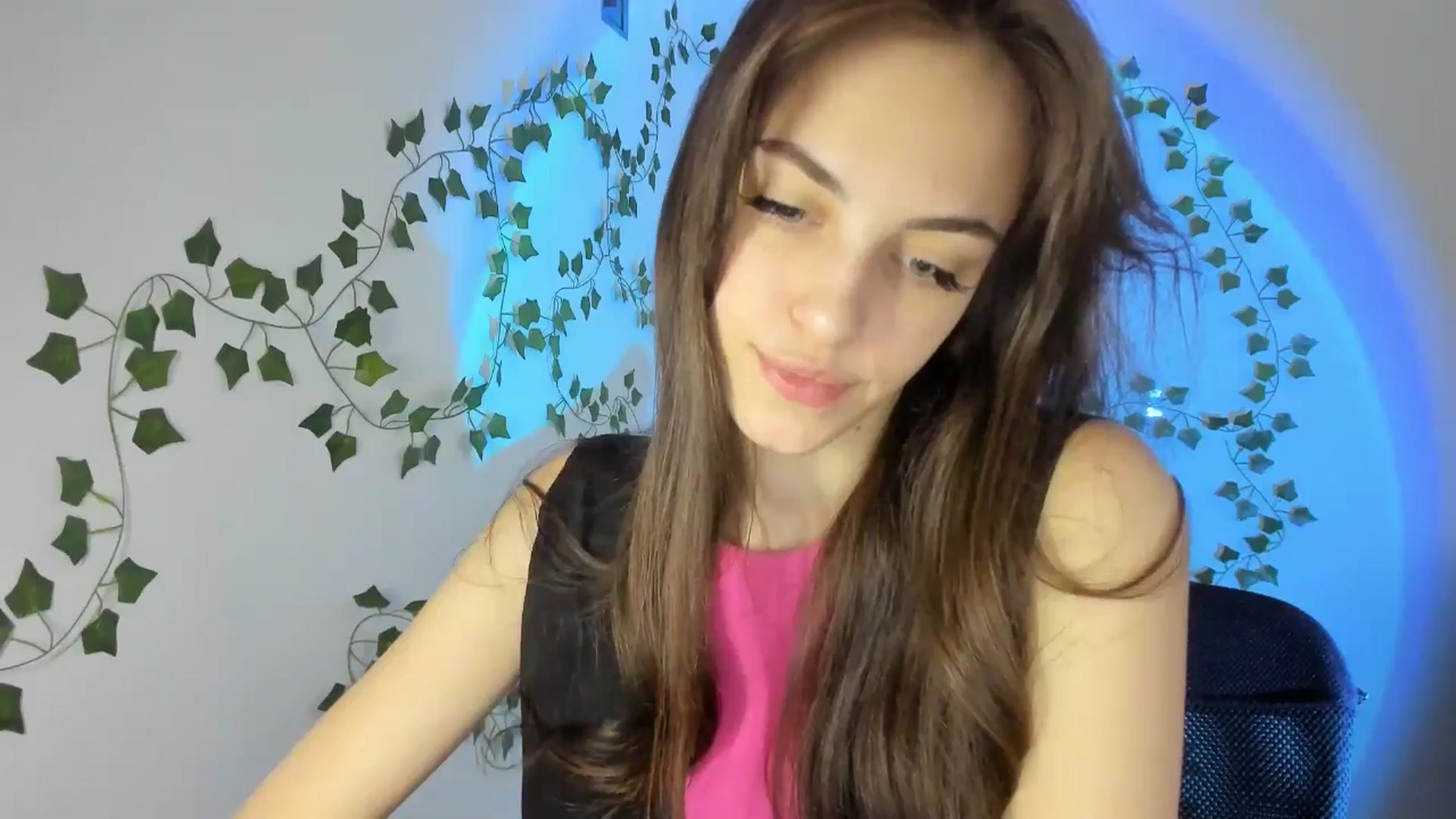Gallery image thumbnail from Dashamoxy's myfreecams stream on, 03/27/2026, 15:55 image 15 of 20