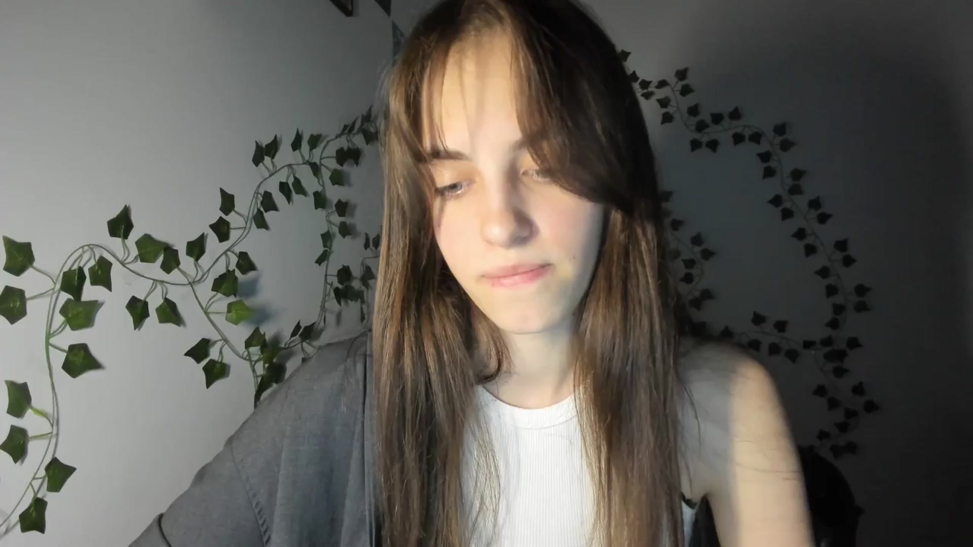 Gallery image thumbnail from Dashamoxy's myfreecams stream on, 03/29/2026, 16:35 image 14 of 20