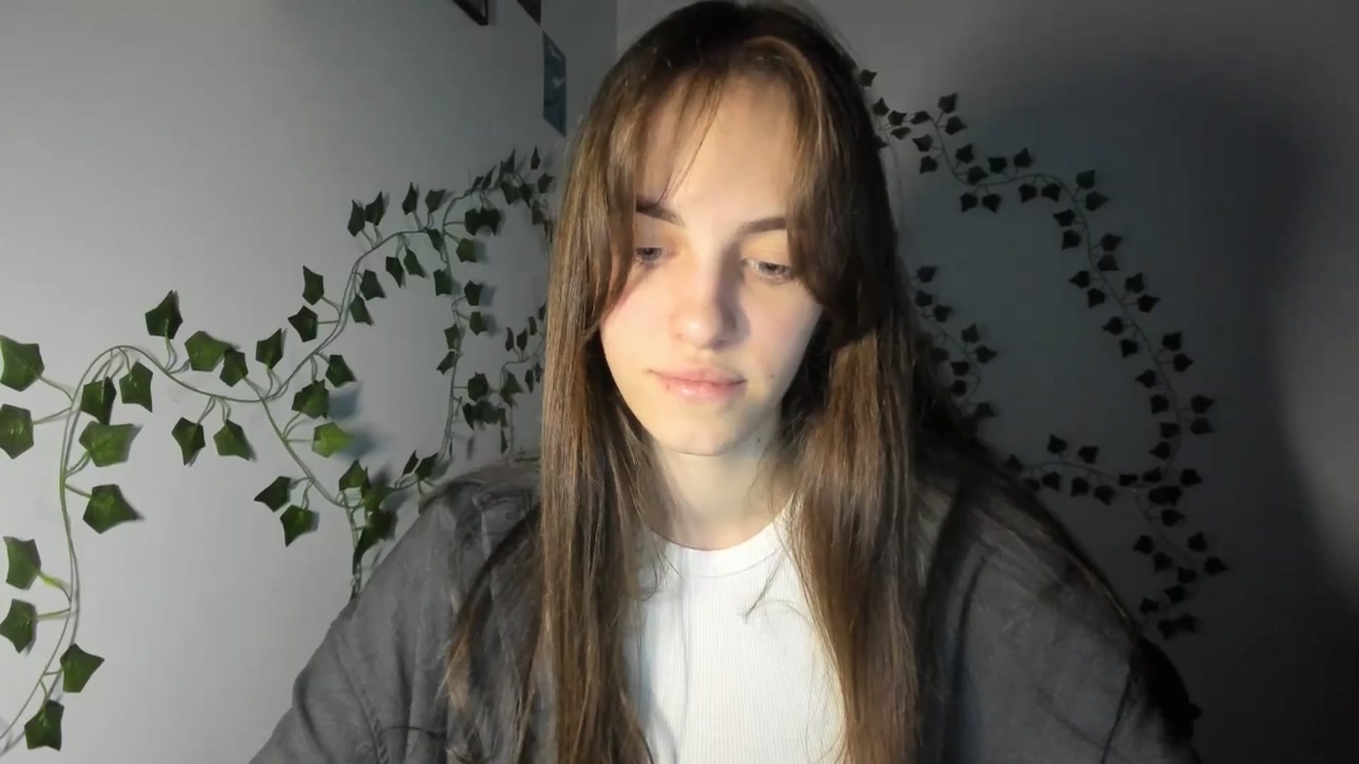 Gallery image thumbnail from Dashamoxy's myfreecams stream on, 03/29/2026, 16:35 image 10 of 20