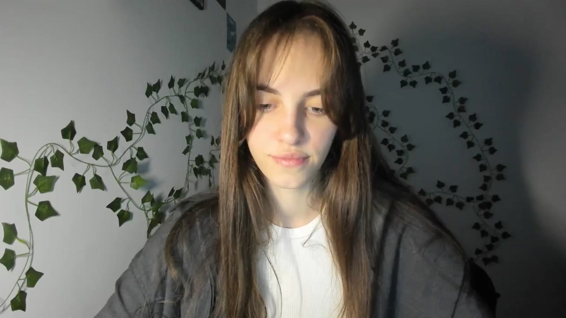 Gallery image thumbnail from Dashamoxy's myfreecams stream on, 03/29/2026, 16:35 image 9 of 20