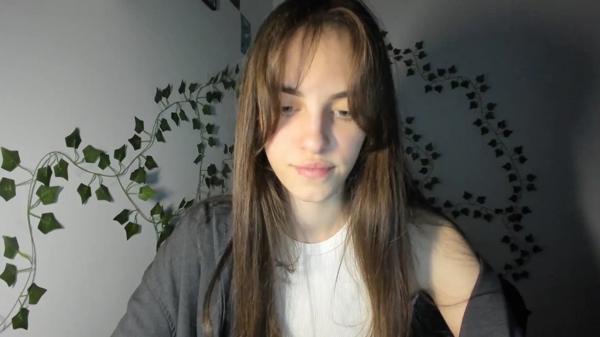 Gallery image thumbnail from Dashamoxy's myfreecams stream on, 03/29/2026, 16:35 image 11 of 20